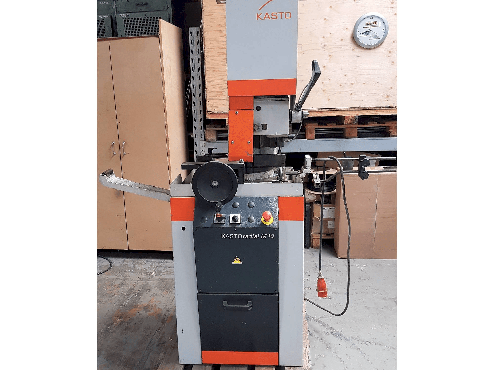 Makine KASTO Radial M 10 - Önden görünüm