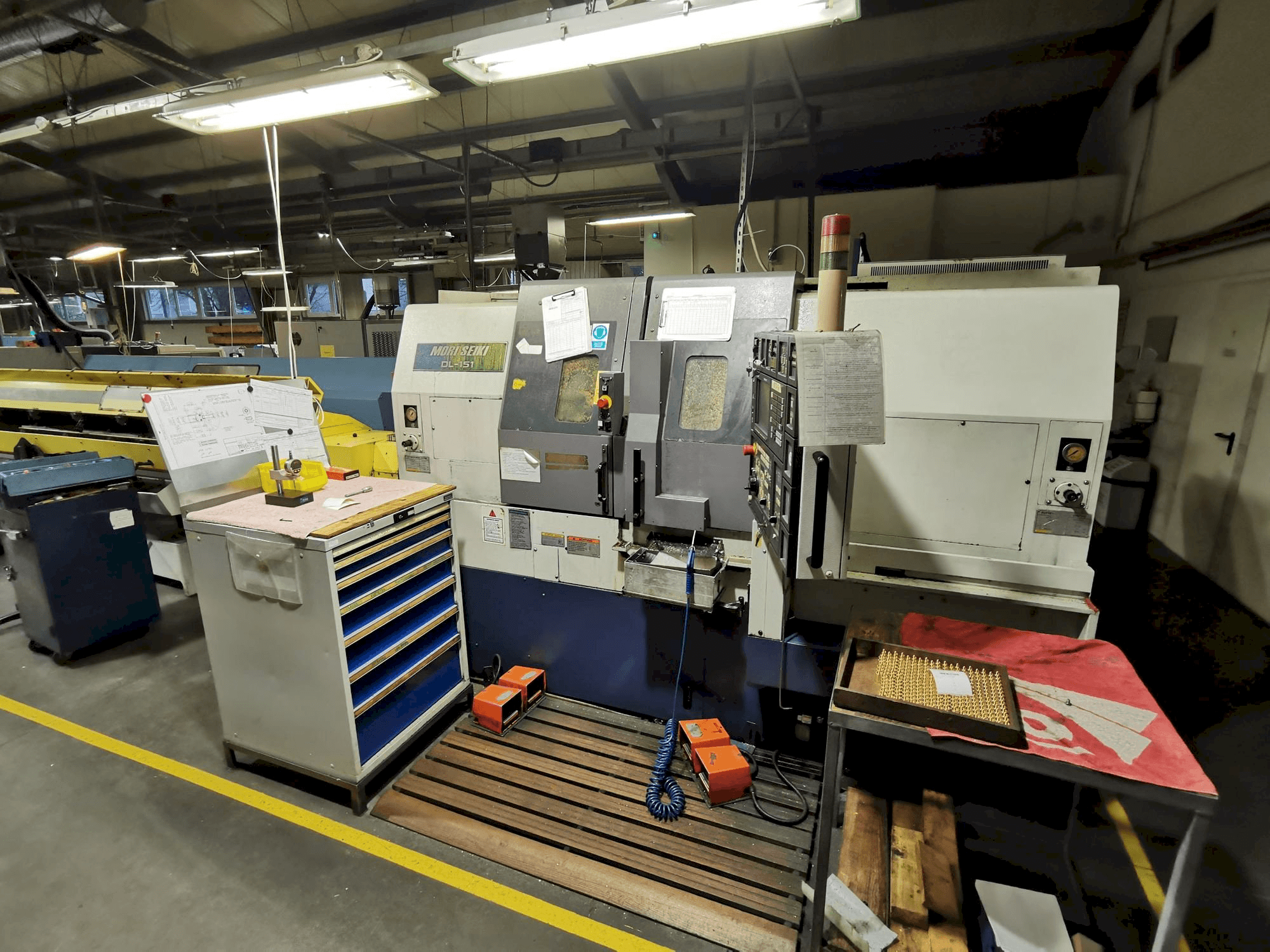 Makine MORI SEIKI DL-151Y - Önden görünüm