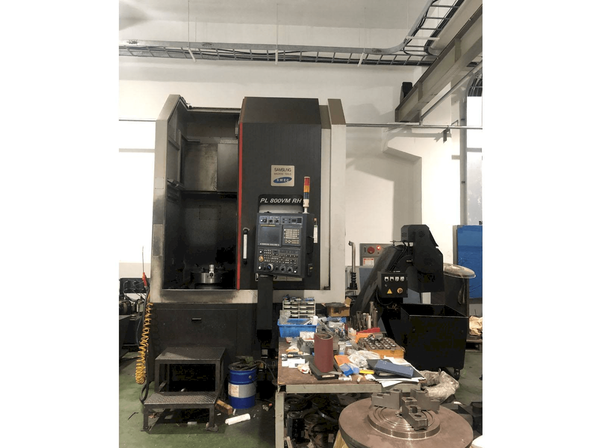 Makine SMEC PL 800VM RH - Önden görünüm