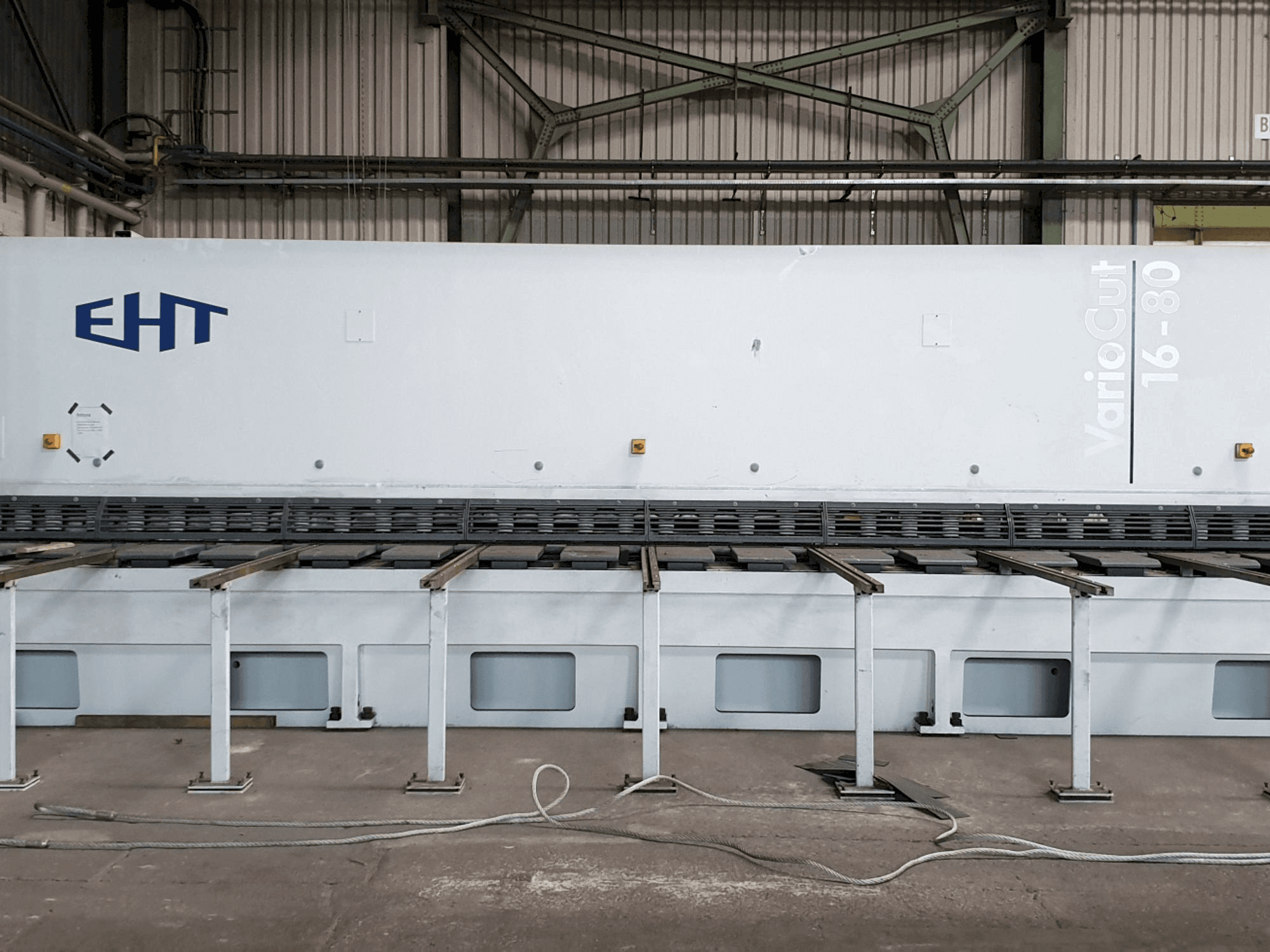 Makine EHT VarioCut 16-80 - Önden görünüm