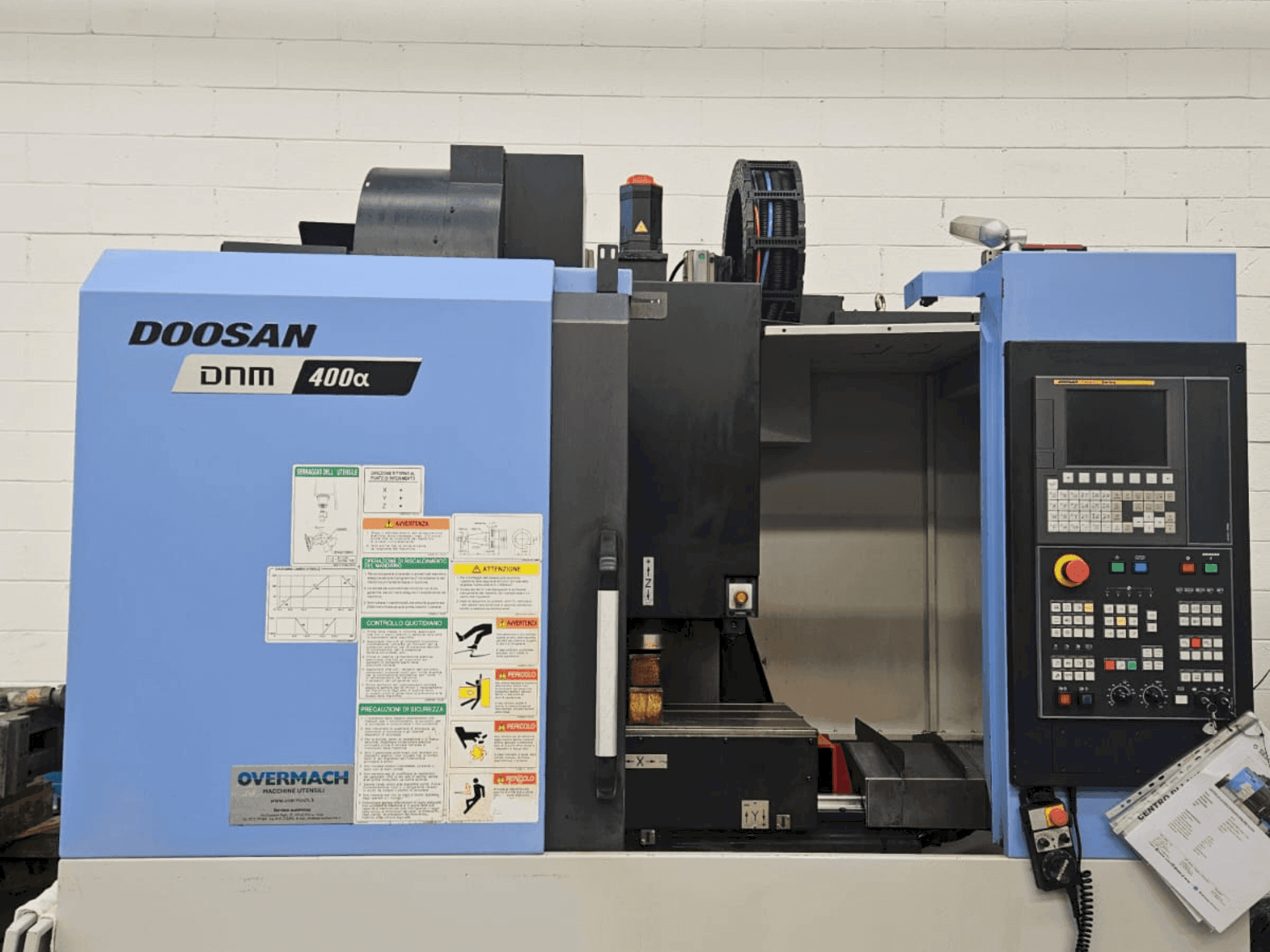 Makine DOOSAN DNM 400 alpha - Önden görünüm
