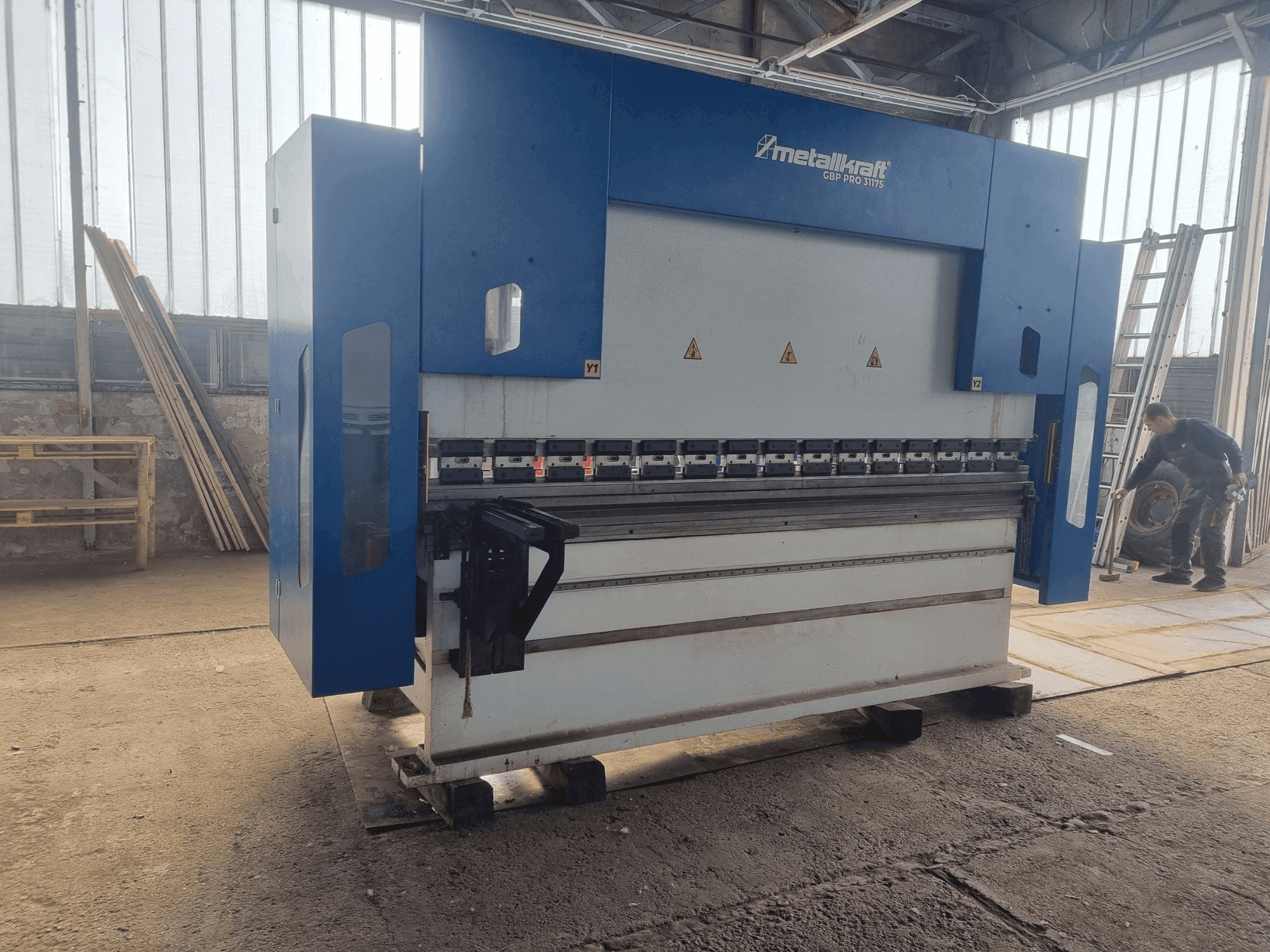 Makine Metallkraft GBP 31175 - Önden görünüm