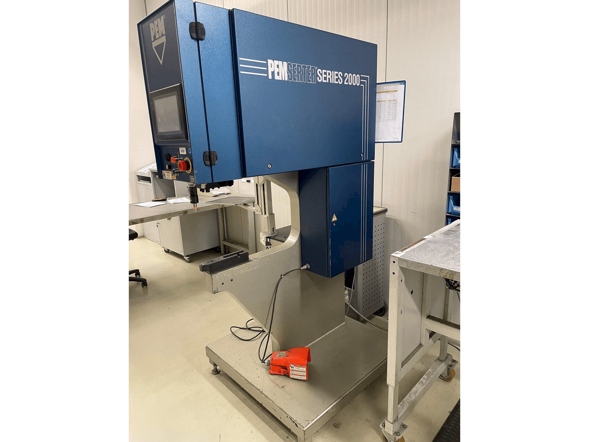 Makine PEM-SERTER Series 2000A - Önden görünüm