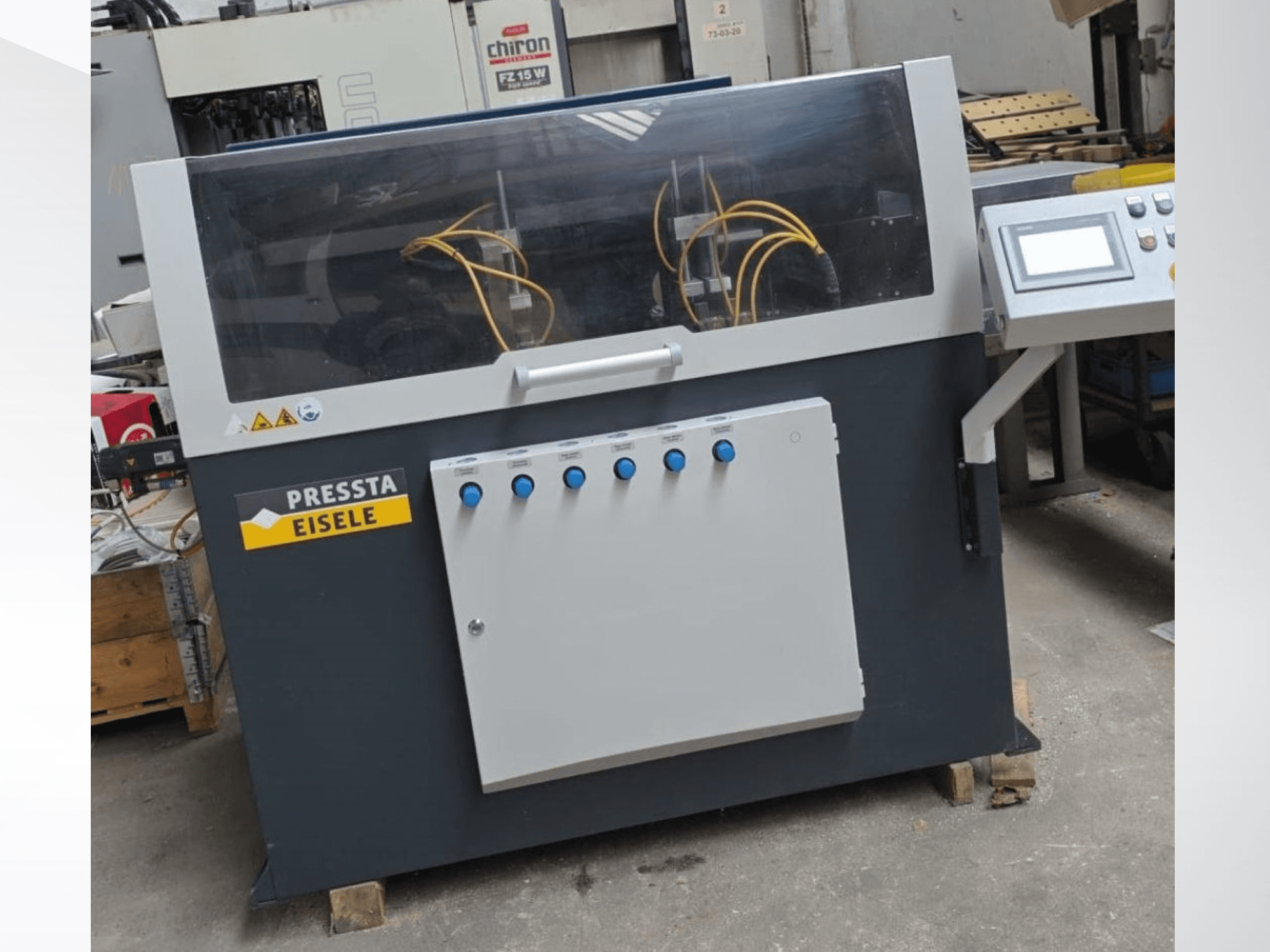 PRESSTA EISELE marka dairesel metal testere, PROFILMA 502 modeli; kontrol paneli ve şeffaf kapağı gösteren önden görünüm.