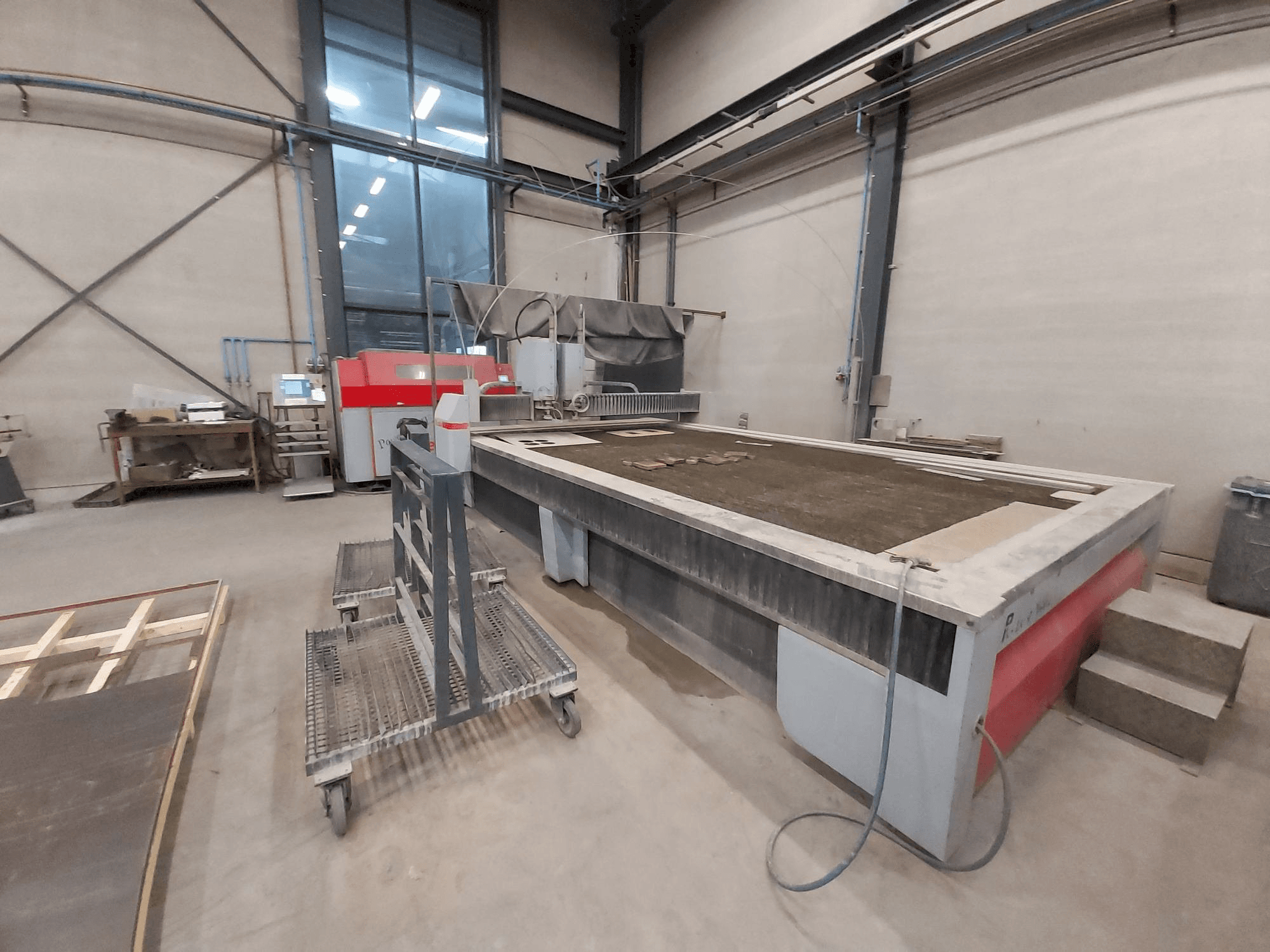Makine Resato PJE-4-4000 waterjet - Önden görünüm