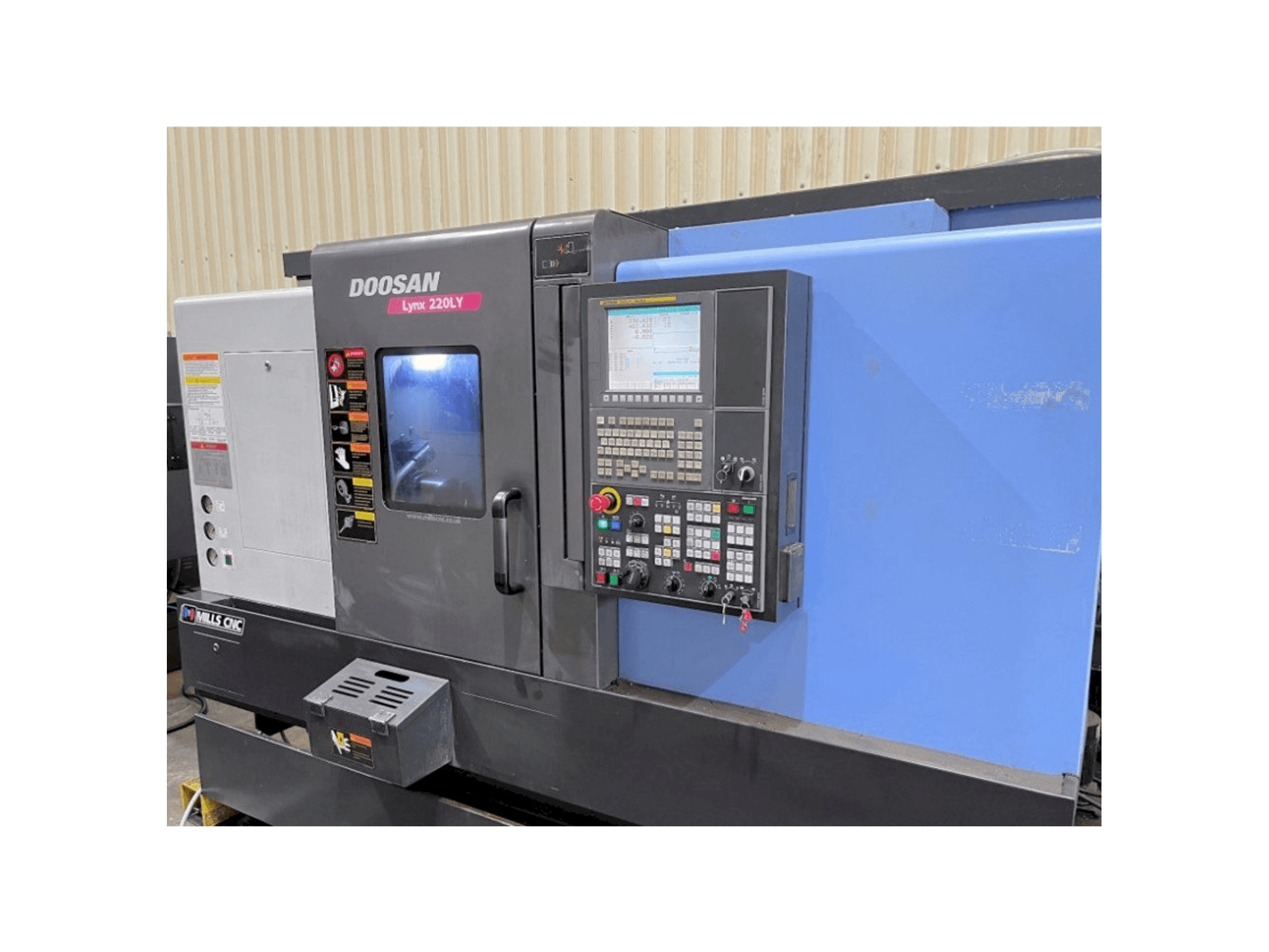 Makine Doosan Lynx 220LYC - Önden görünüm