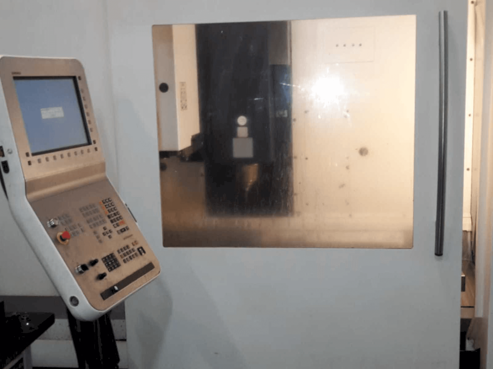 Makine DMG DMC 1035 V ECO - Önden görünüm