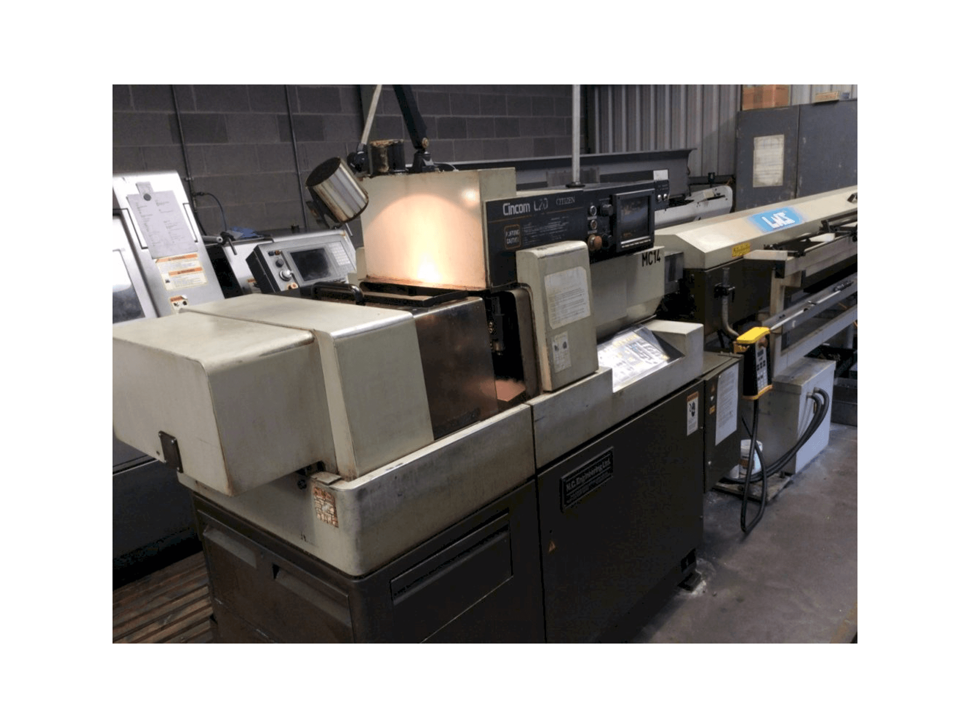 Makine Citizen Cincom L320 - Önden görünüm