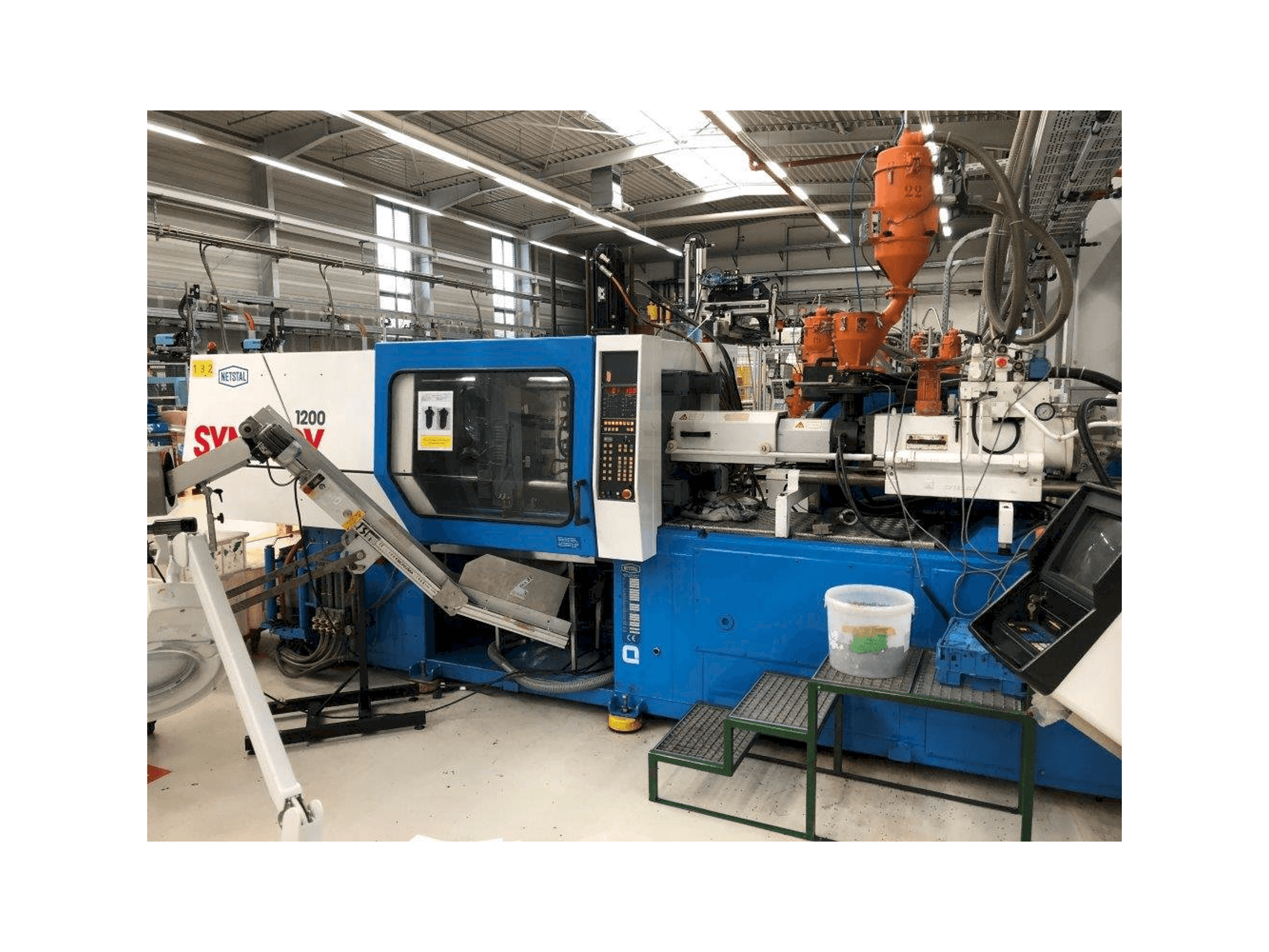 Makine Netstal Synergy S1200-230 - Önden görünüm