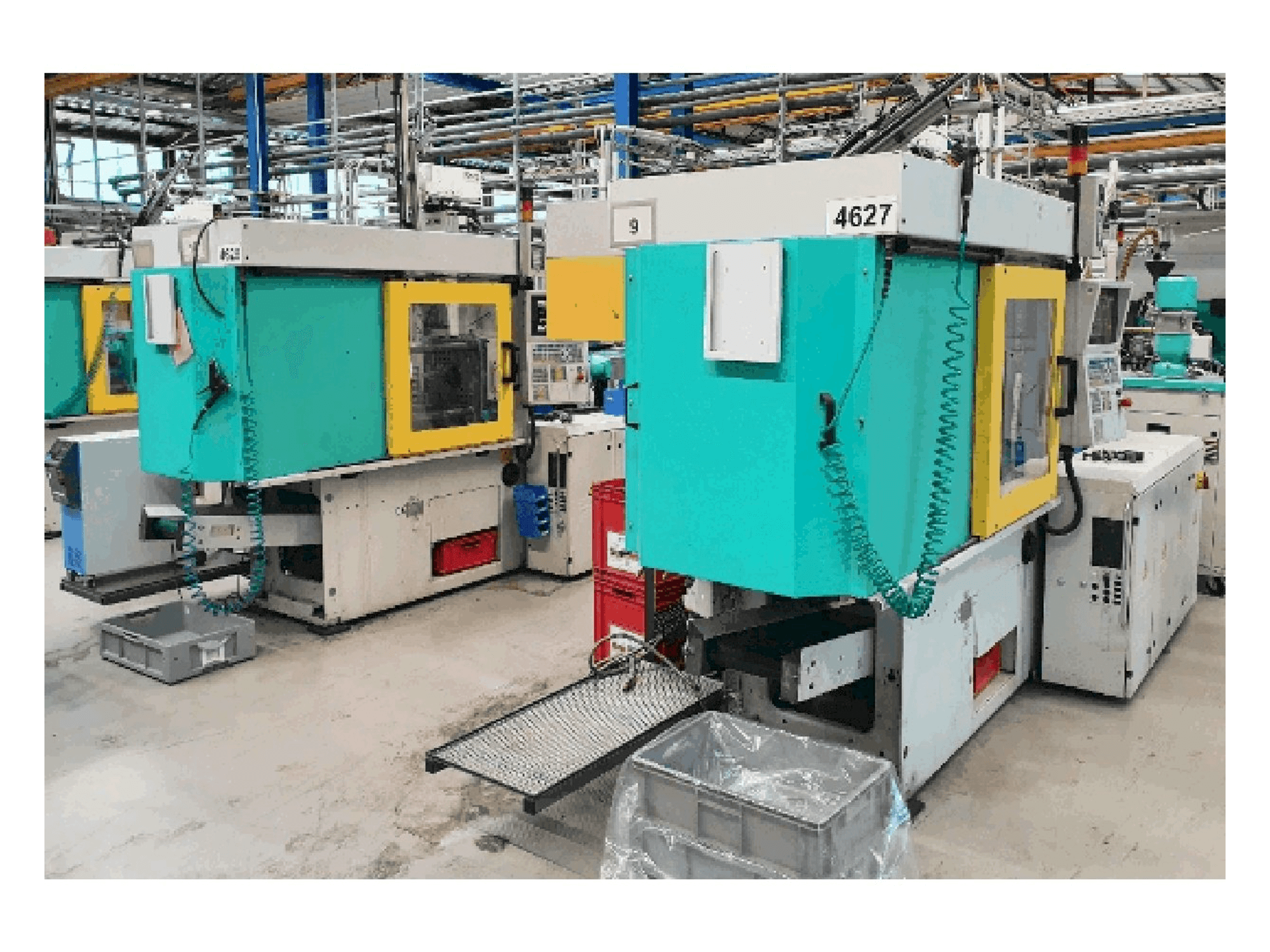 Makine Arburg 320 C 600-250 - Sol taraftaki görüntü