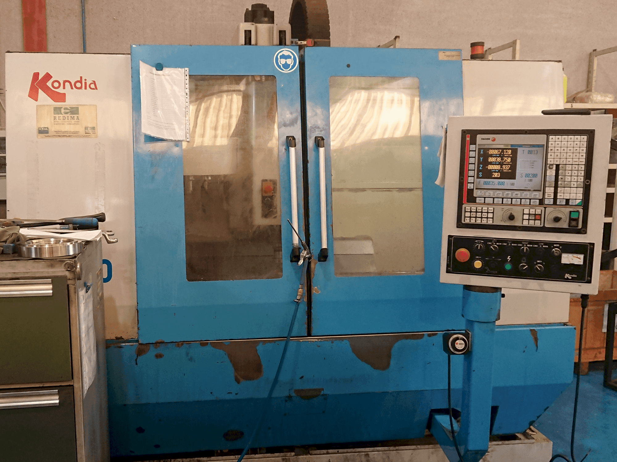 Makine KONDIA B-1050 - Önden görünüm