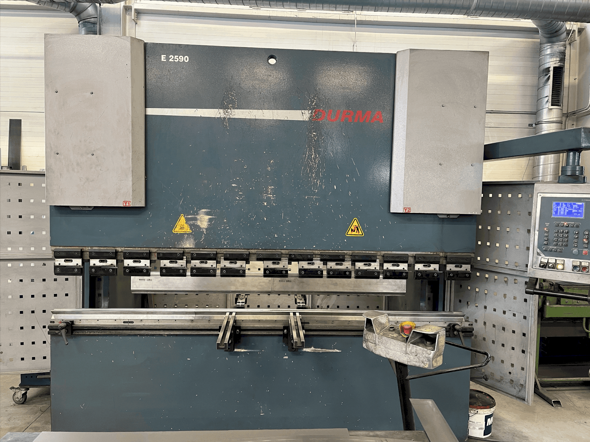 Makine Durma E 2590 - Önden görünüm