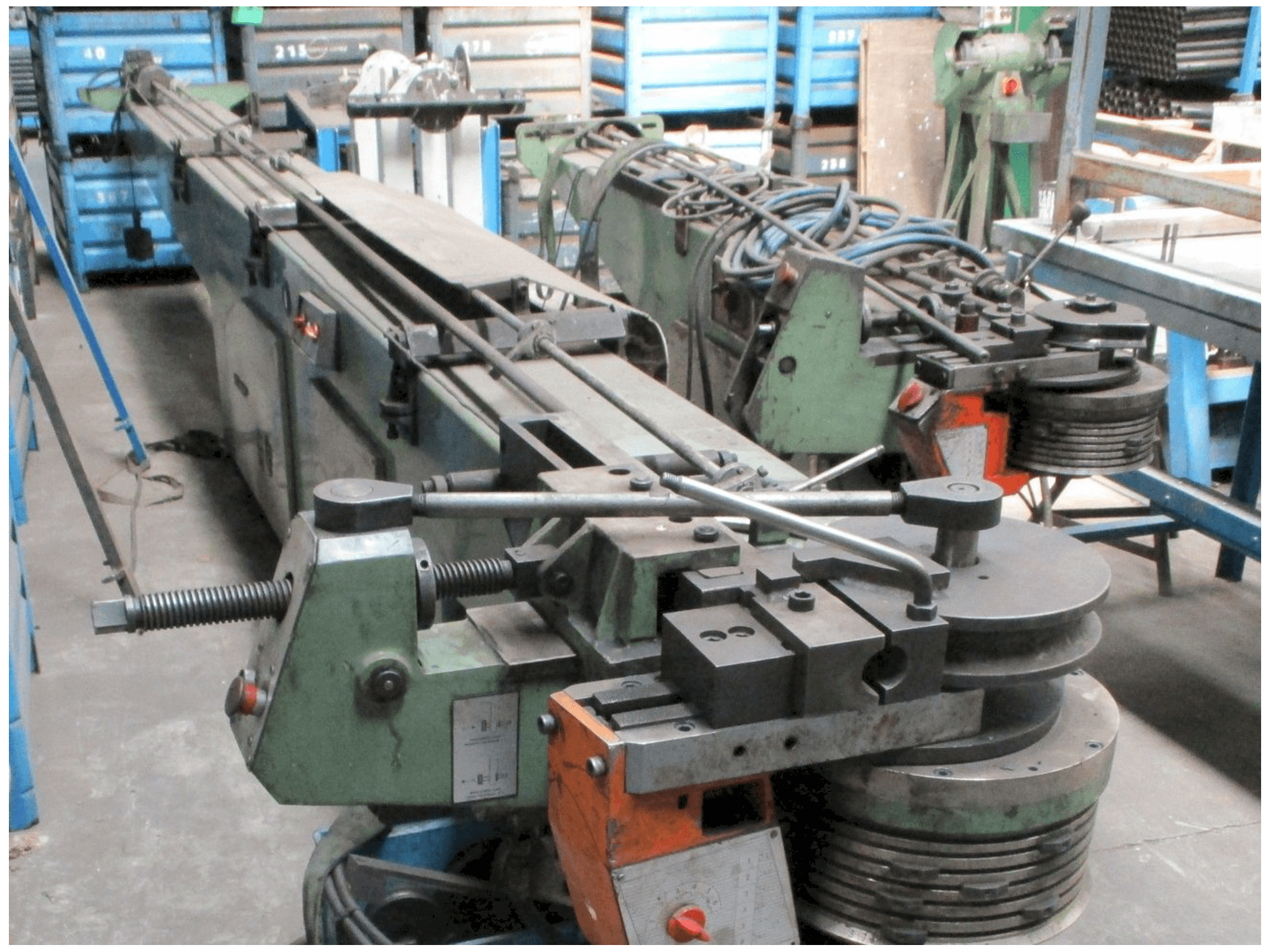 Makine Tejero 55AHC - Önden görünüm