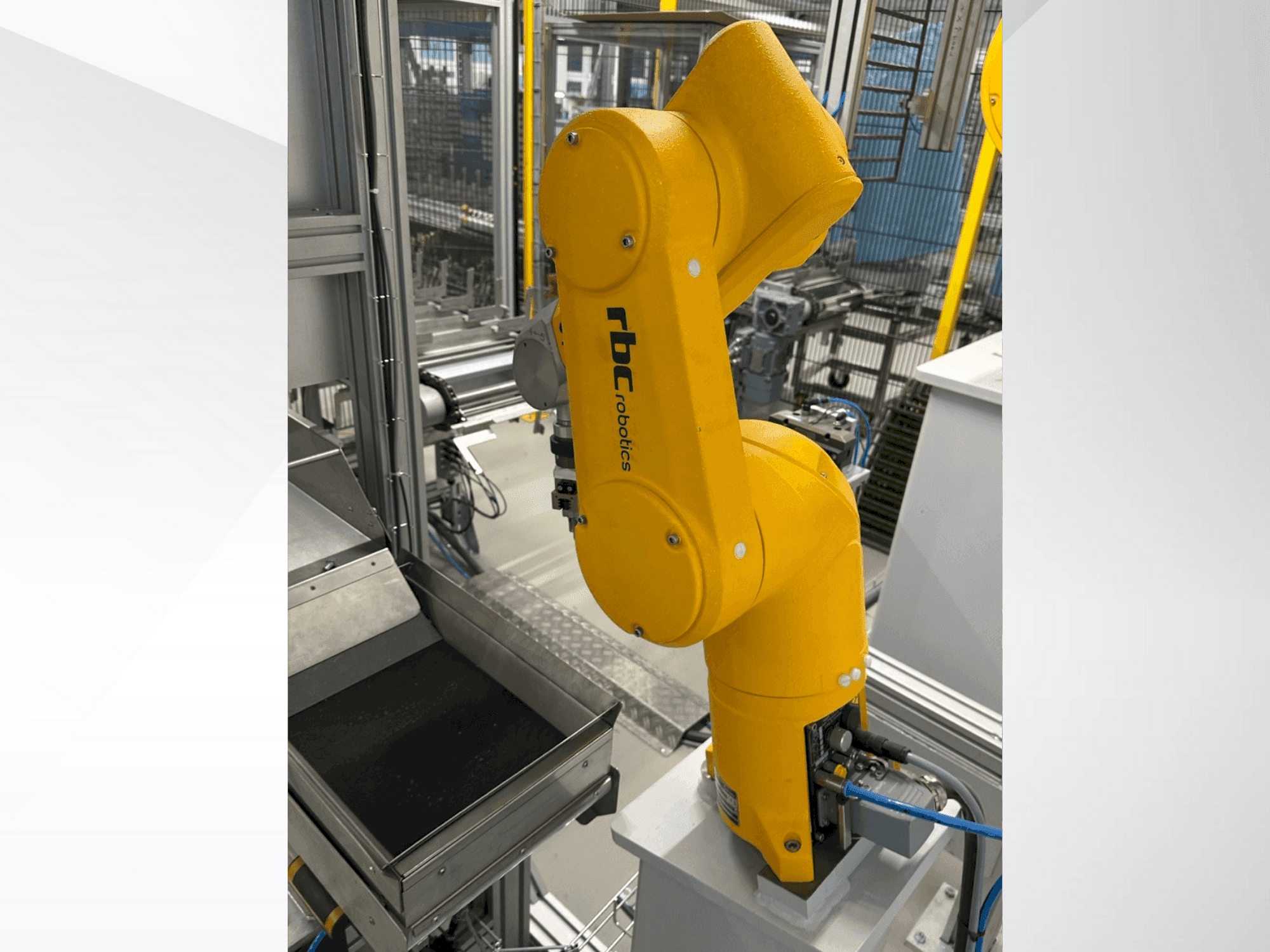 Makine STAUBLI TX60 - Önden görünüm