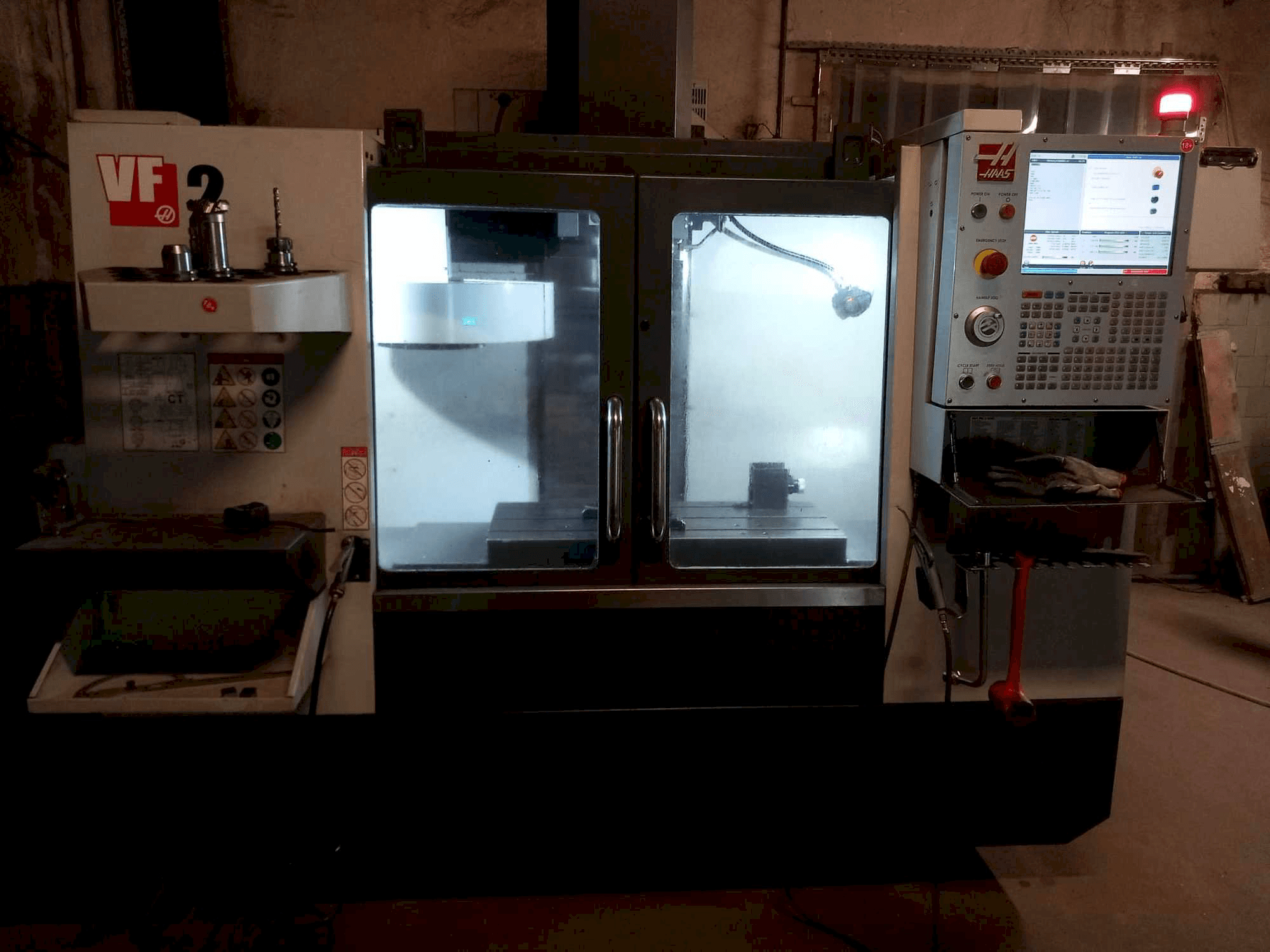 Makine HAAS VF2 - Önden görünüm