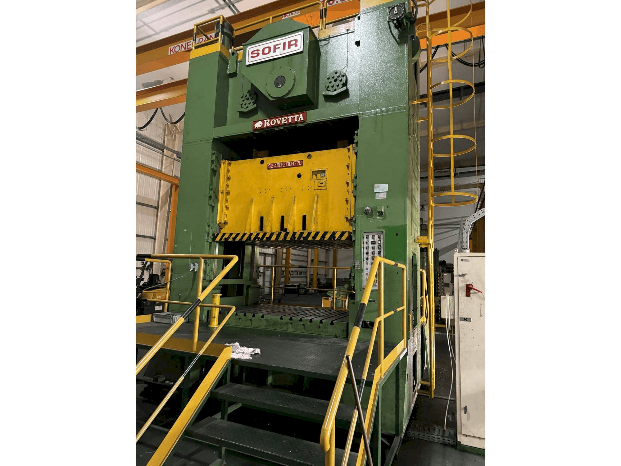 Makine ROVETTA 400t - Önden görünüm