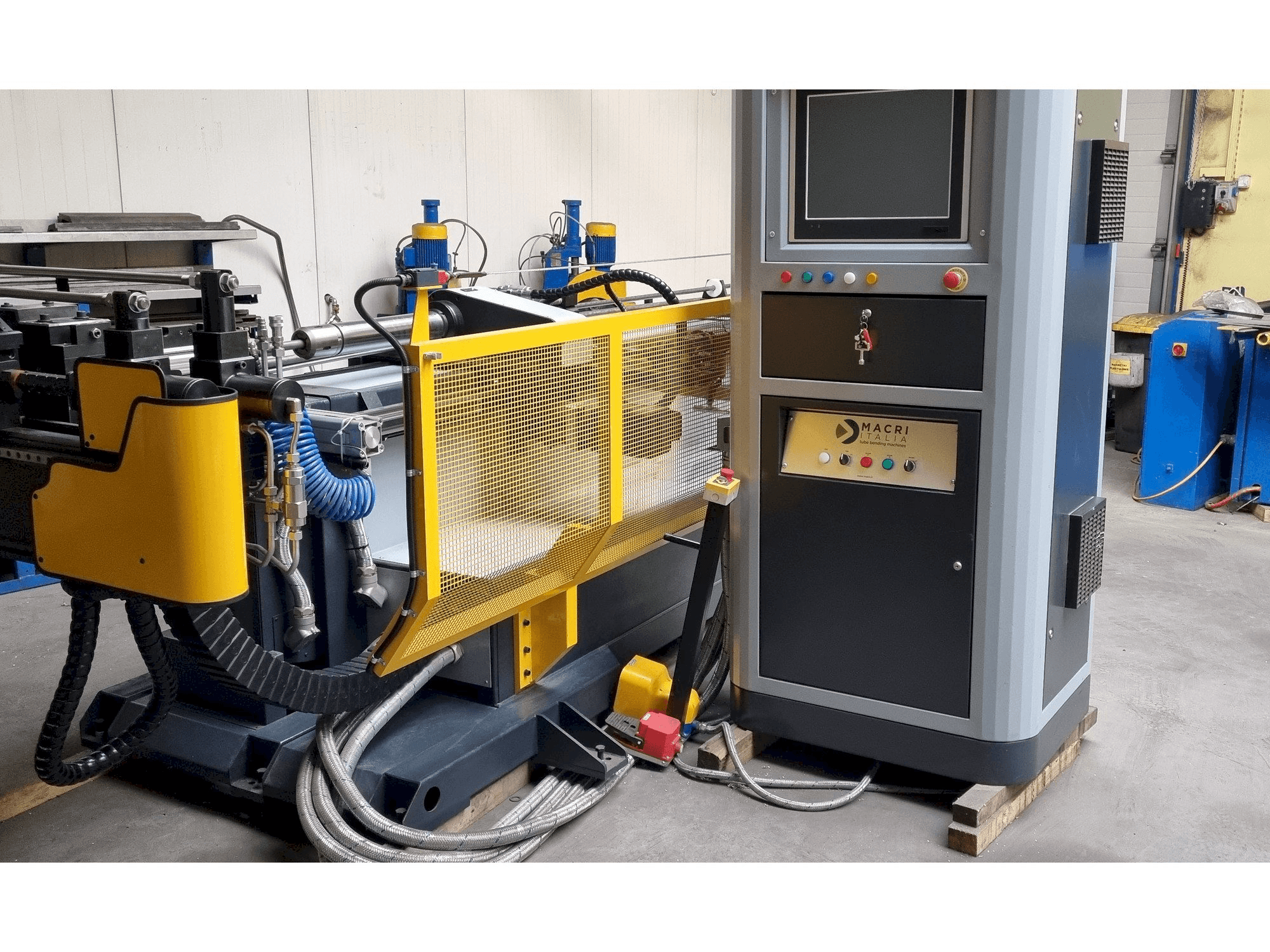 Makine MACRI ITALIA PROVAR 6-45 U-D - Önden görünüm