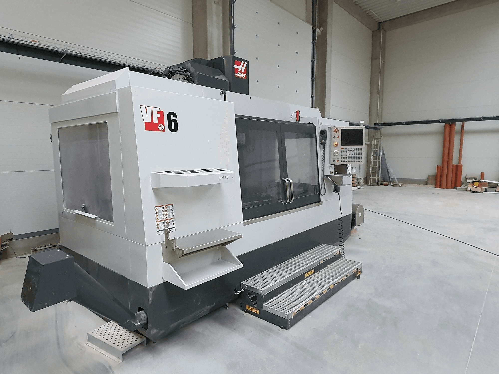 Makine HAAS VF-6/40 - Önden görünüm