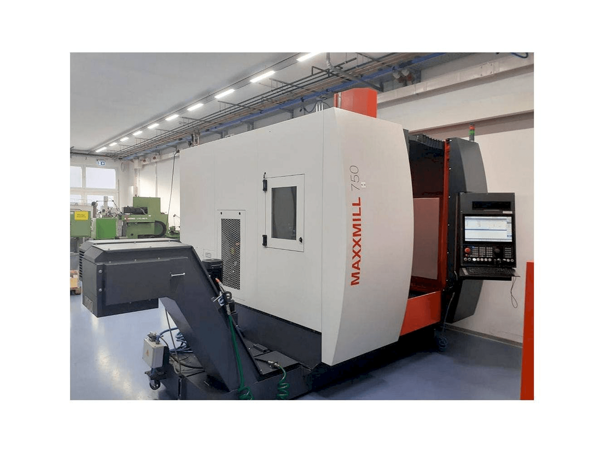Makine EMCO Maxxmill 750 - Önden görünüm