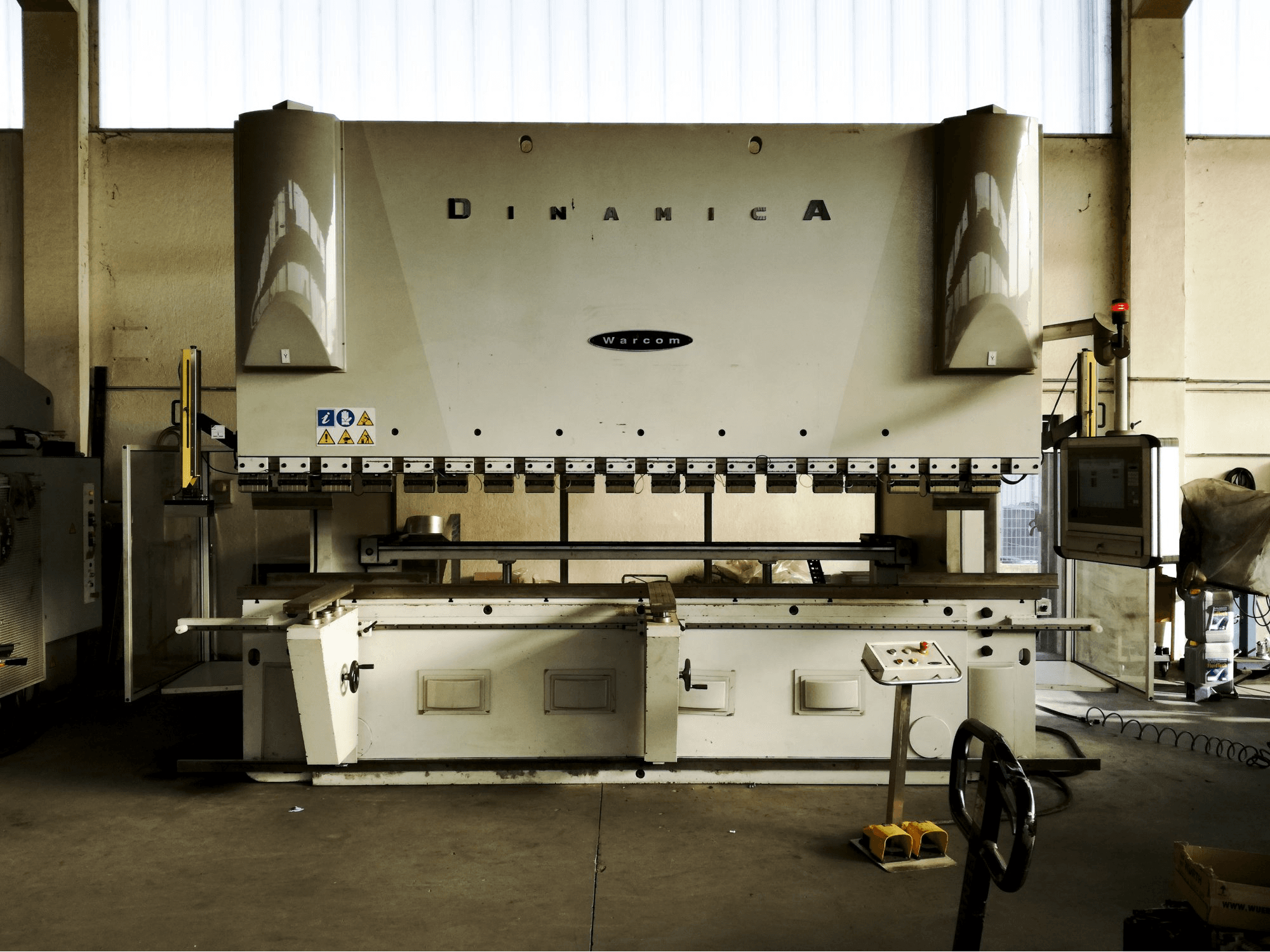 Makine Warcom - Önden görünüm DINAMICA 320·40
