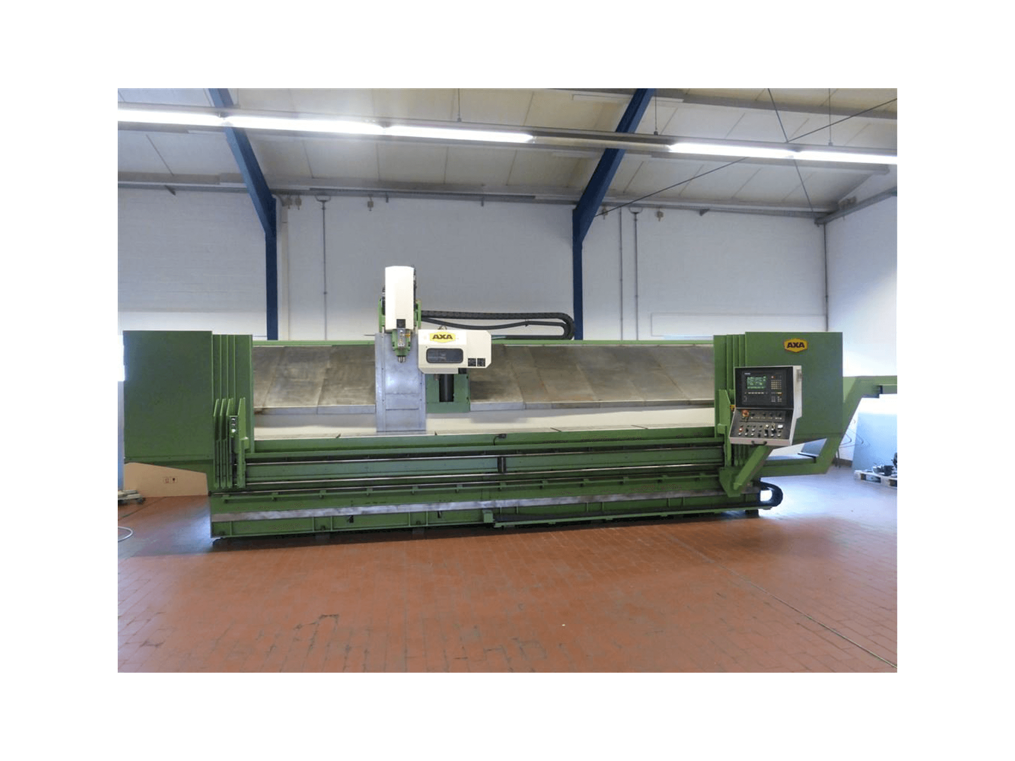 Makine AXA VSC 1-5000M/E - Önden görünüm