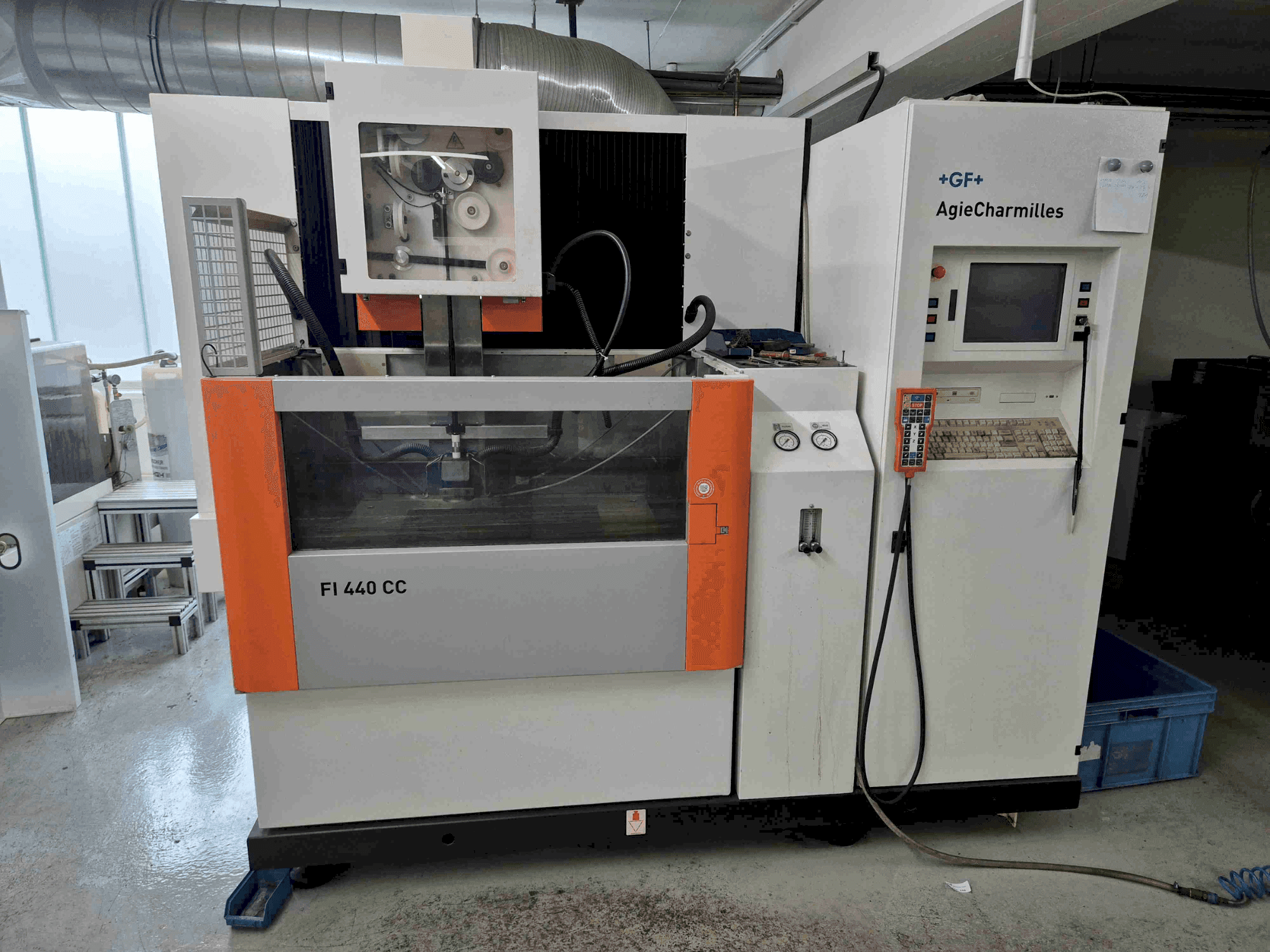 Makine CHARMILLES FI 440 CC - Önden görünüm