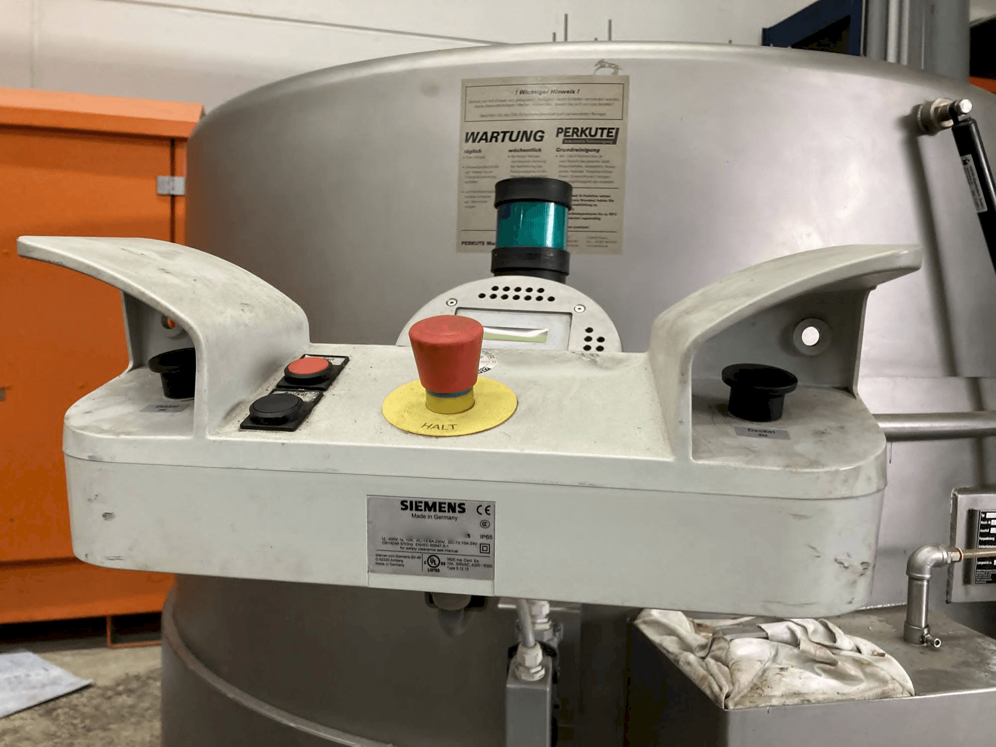 Makine PERKUTE SP 160 - Sol görünüm