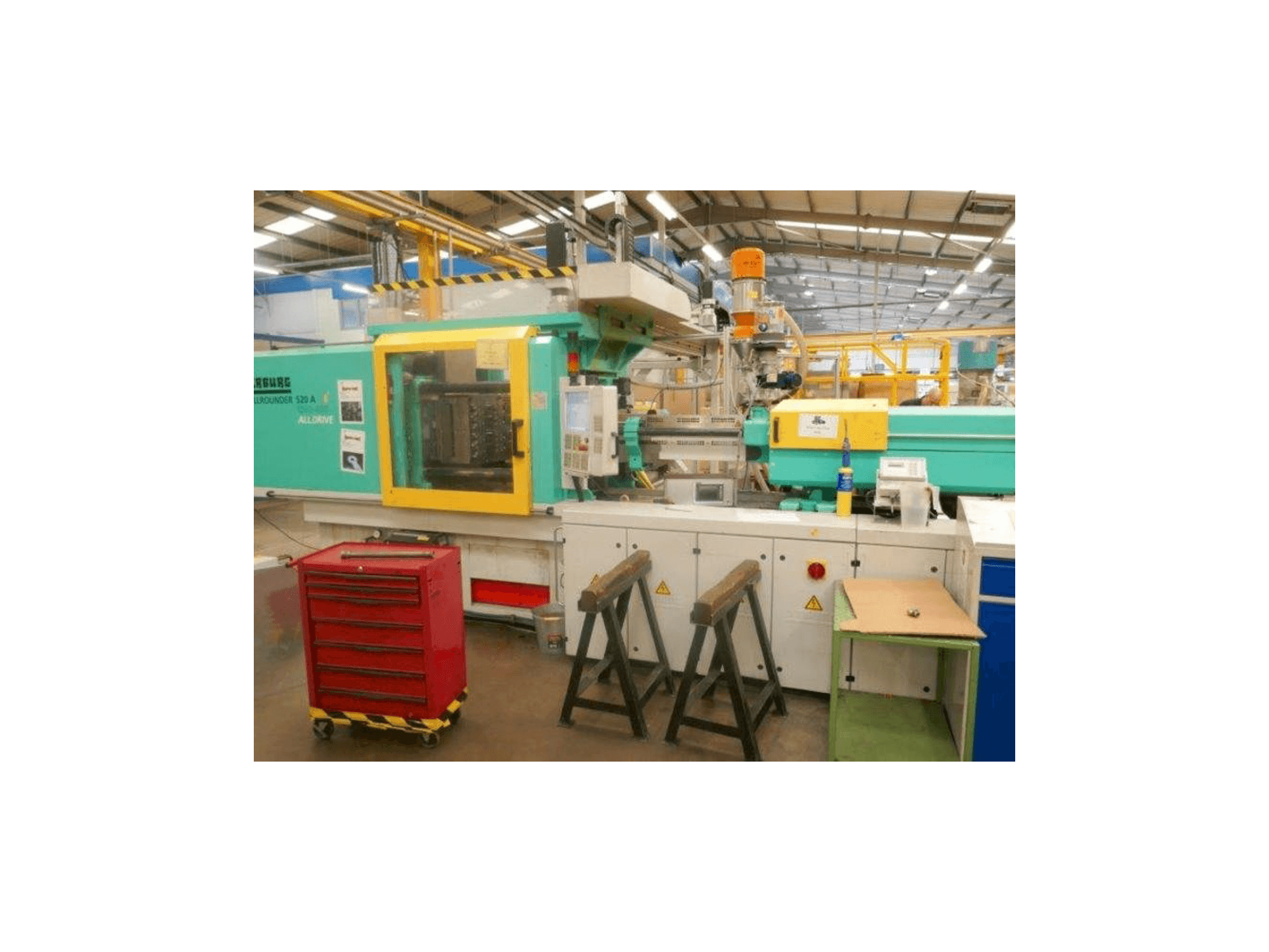 Makine Arburg Allrounder 520 A 1500-400 - Önden görünüm