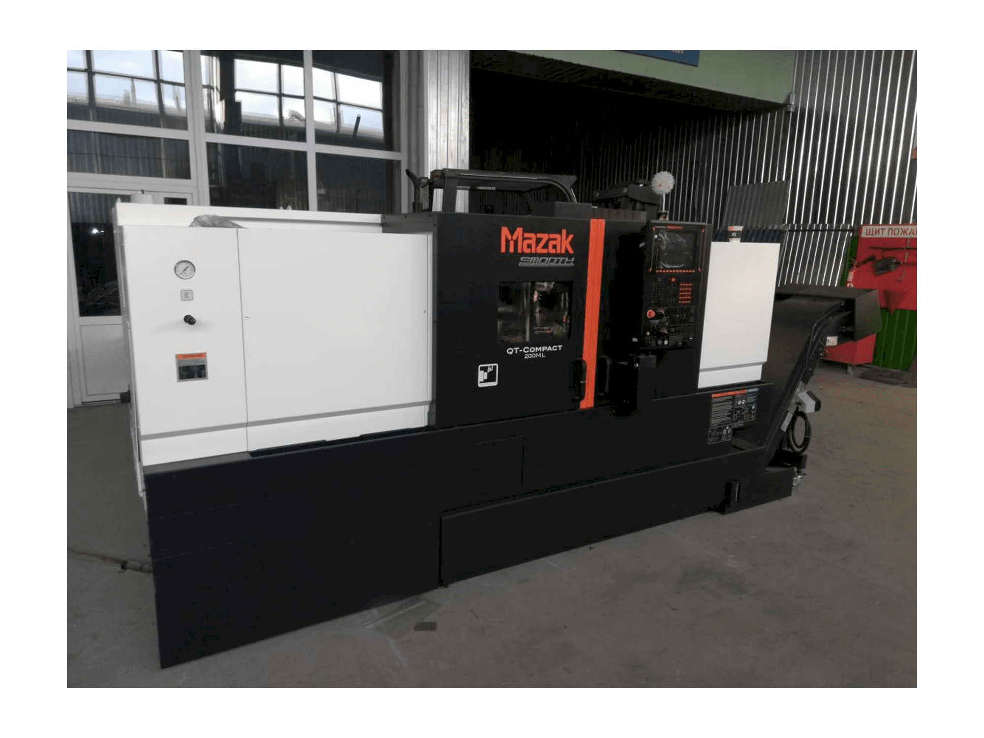 Makine Mazak QT- COMPACT 200ML - Önden görünüm