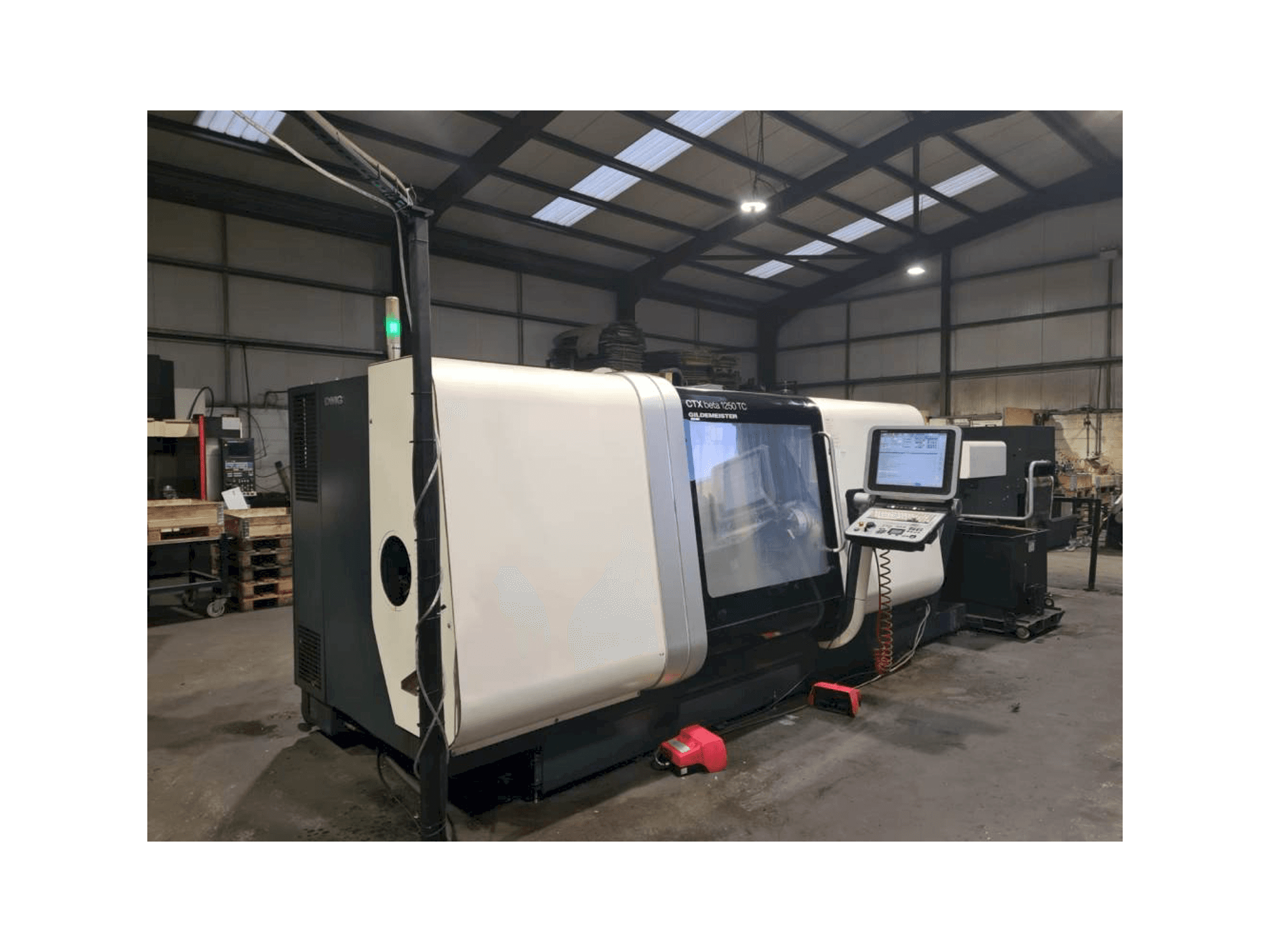 Makine DMG GILDEMEISTER CTX beta 1250 TC - Önden görünüm