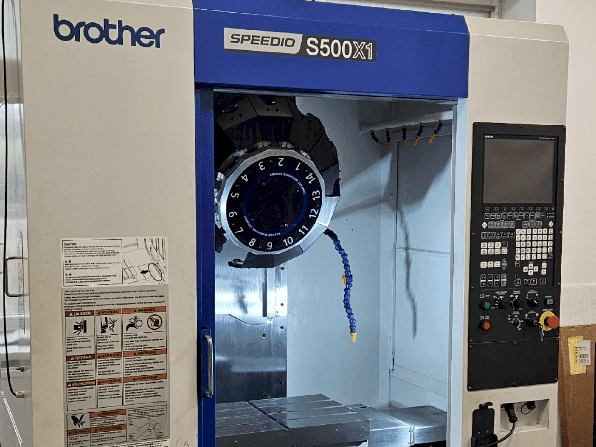 Makine Brother Speedio S500X1 - Önden görünüm