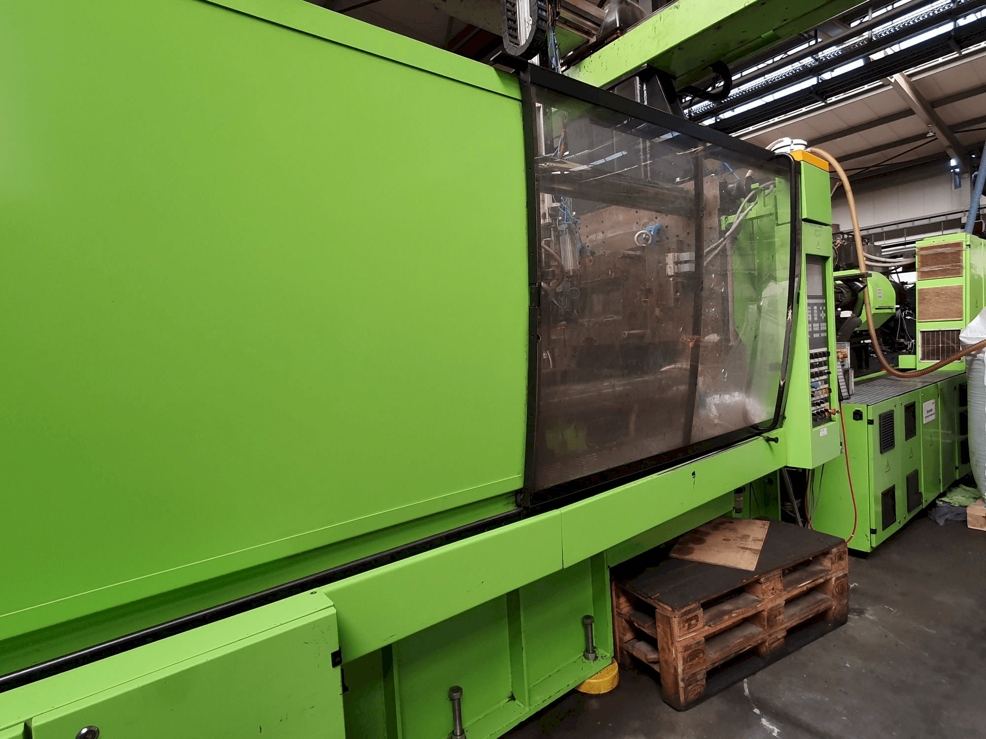 Makine ENGEL ES 4550/550 KSL - Önden görünüm