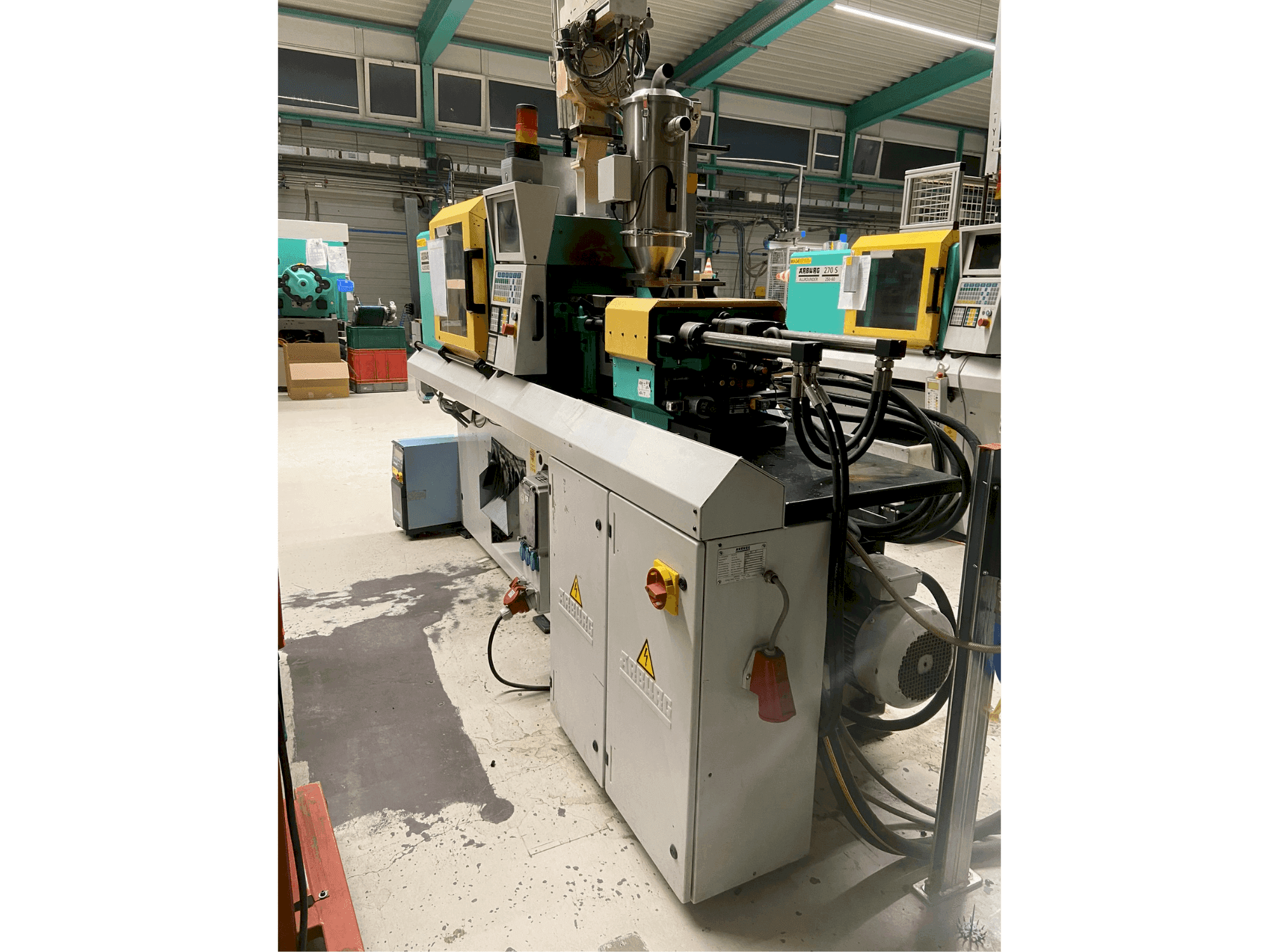 Makine Arburg 220 S 250-60 - Sağ taraf görünümü