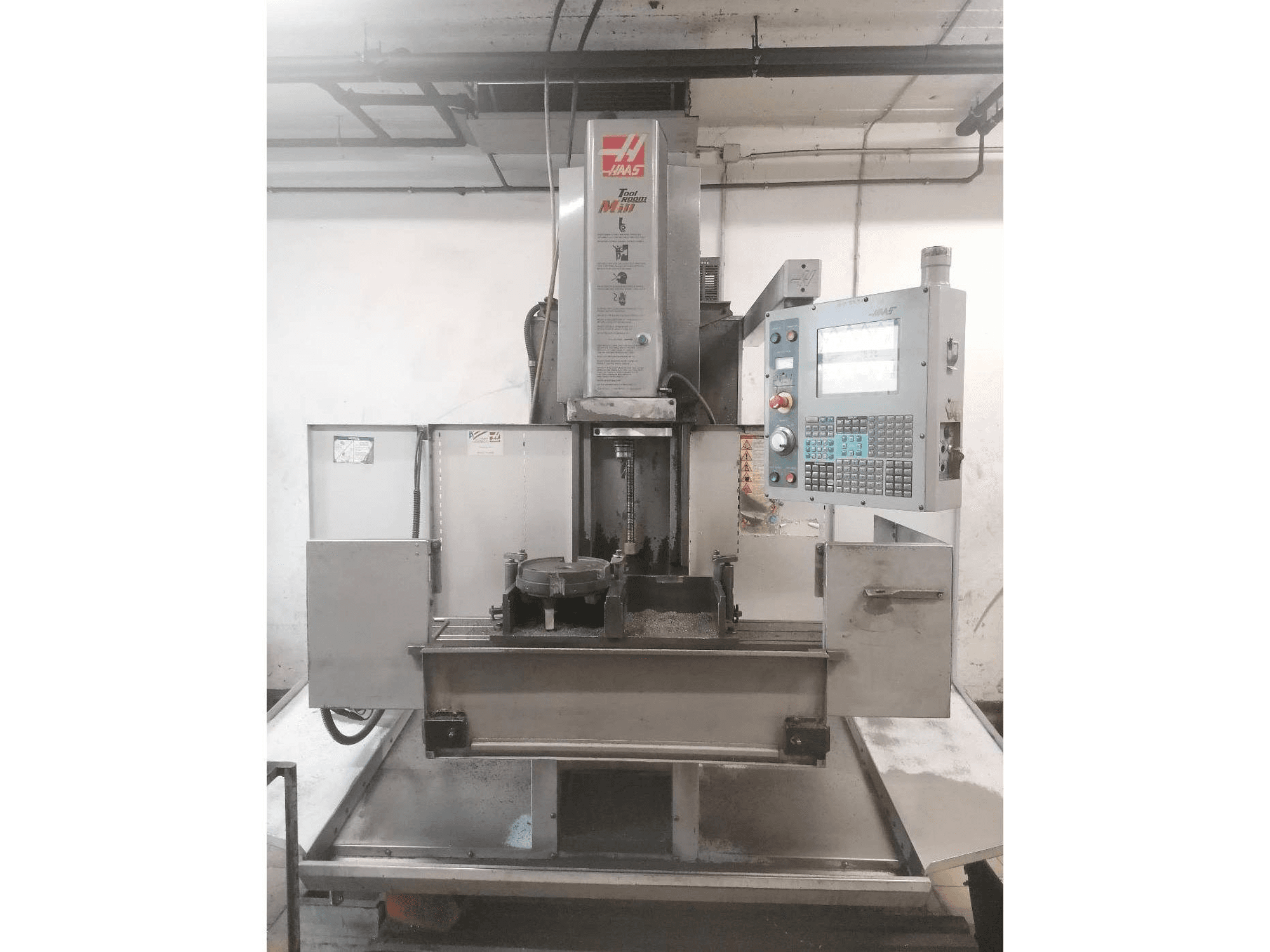 Makine HAAS TM2-HE - Önden görünüm
