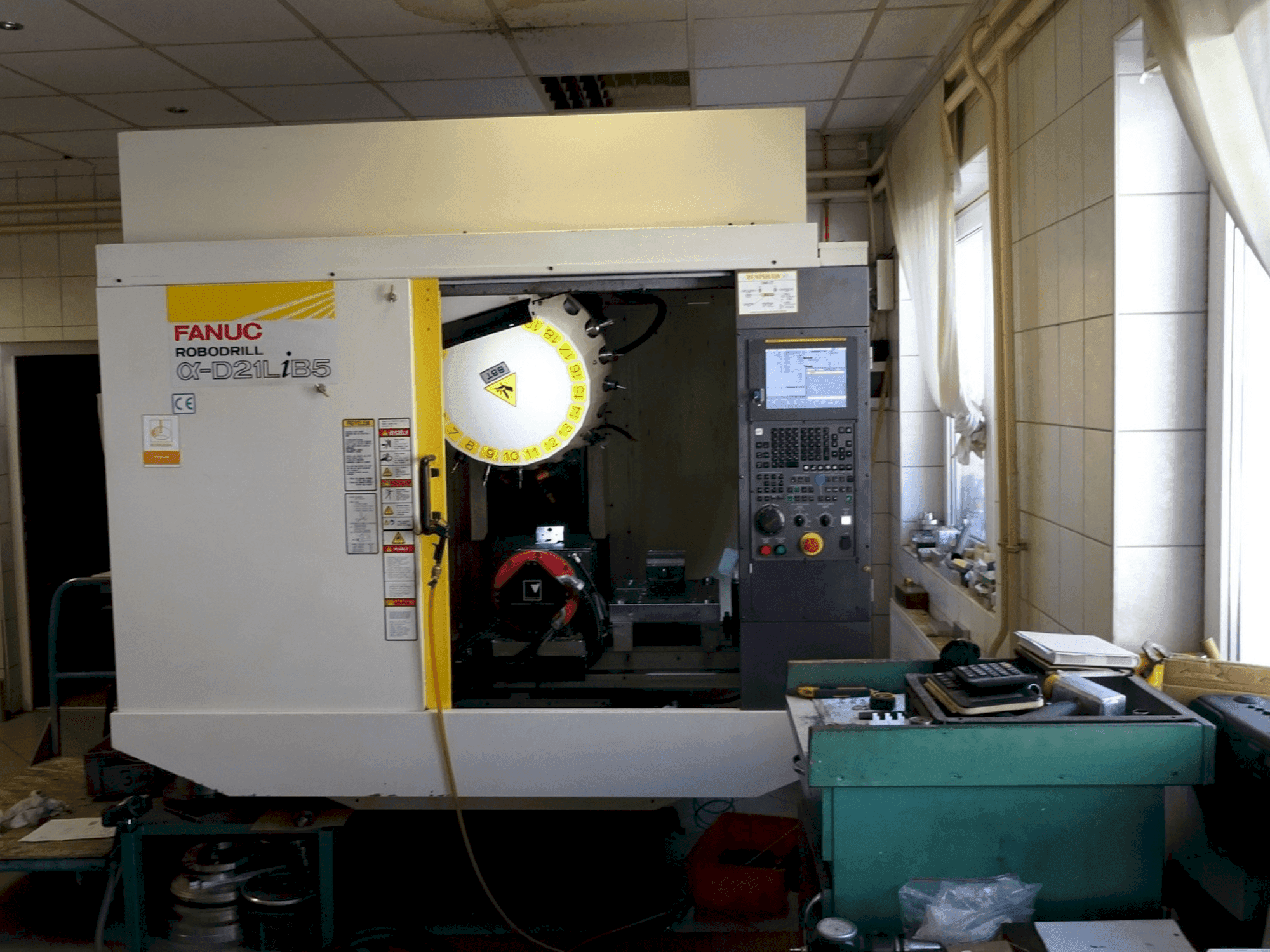 Makine FANUC Alfa D21LiB5 - Önden görünüm
