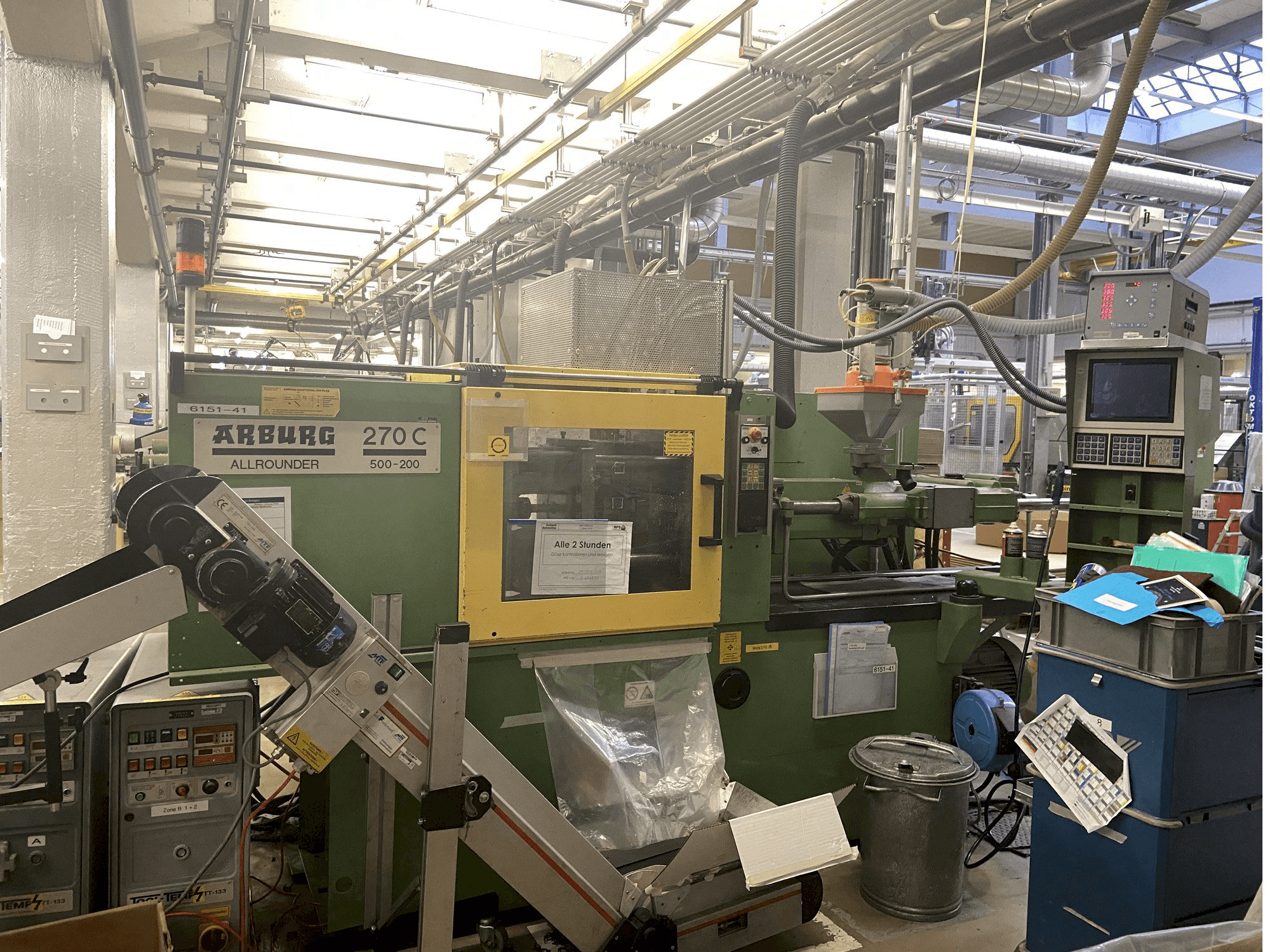 Makine Arburg ALLROUNDER 270 C 500 - 200 - Önden görünüm