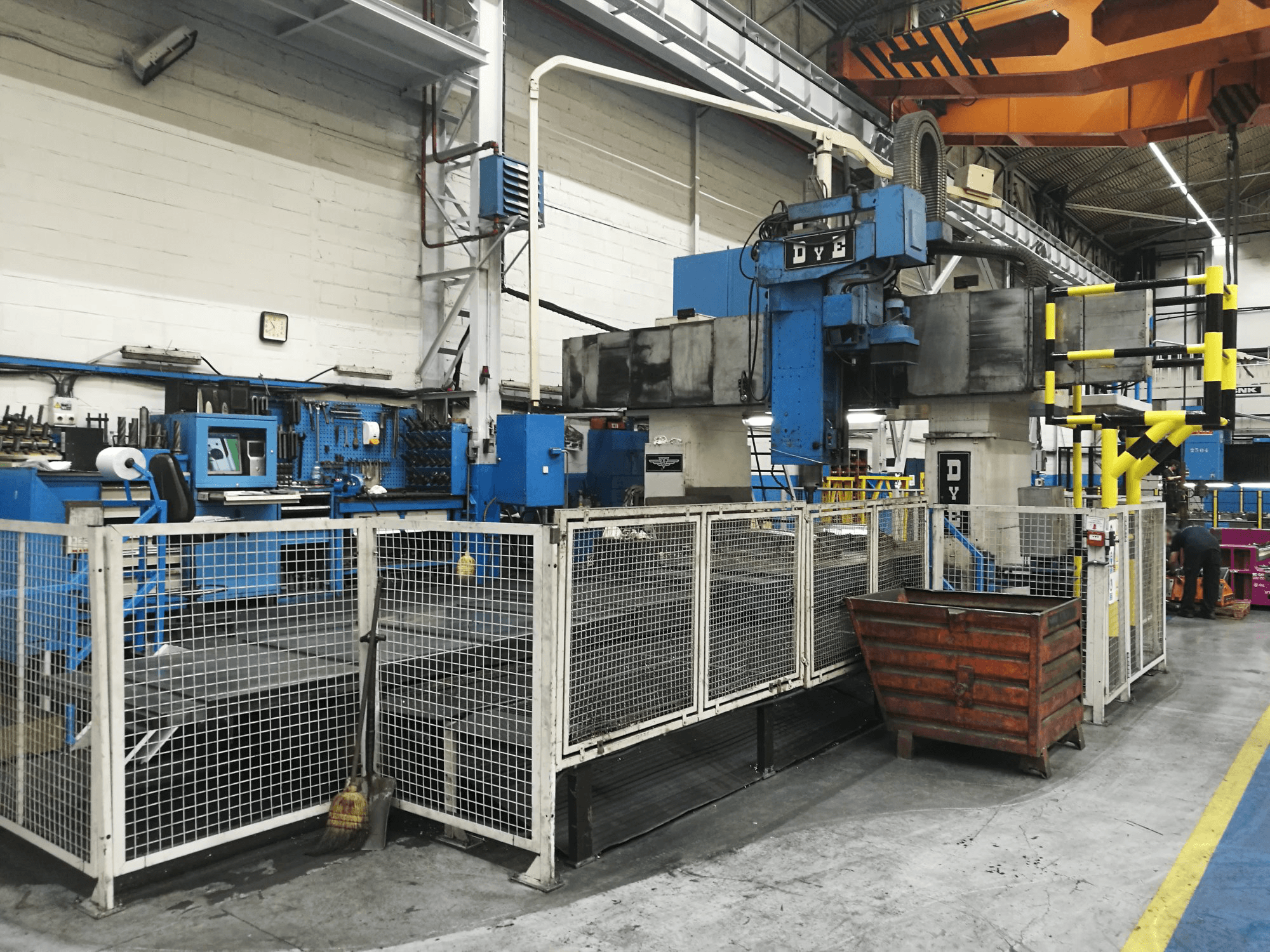 Makine DYE - Sağdan görünüm FPF-2-N/C