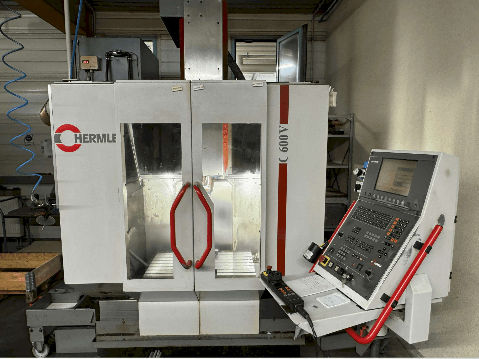 Makine HERMLE C600 - Önden görünüm