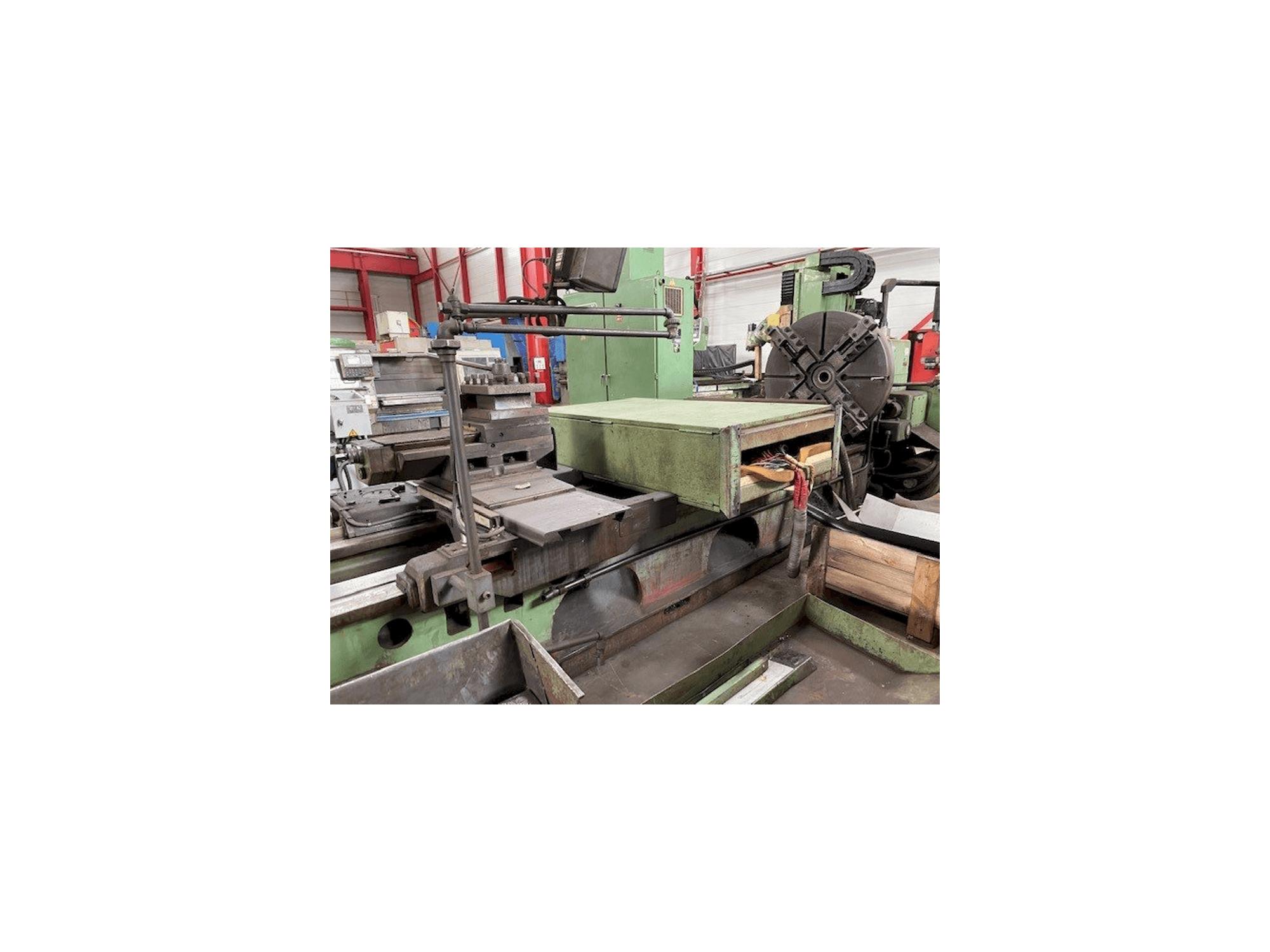 Makine TOS SU 100/8000 - Önden görünüm