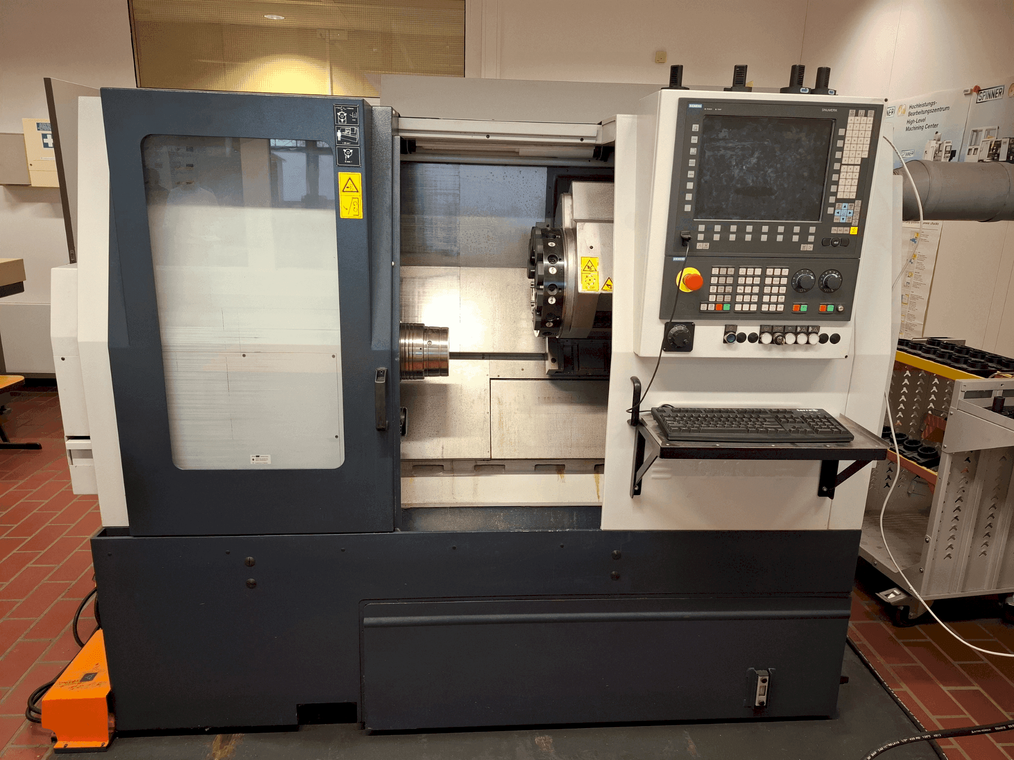 Makine SPINNER TC 400 52 MC - Önden görünüm