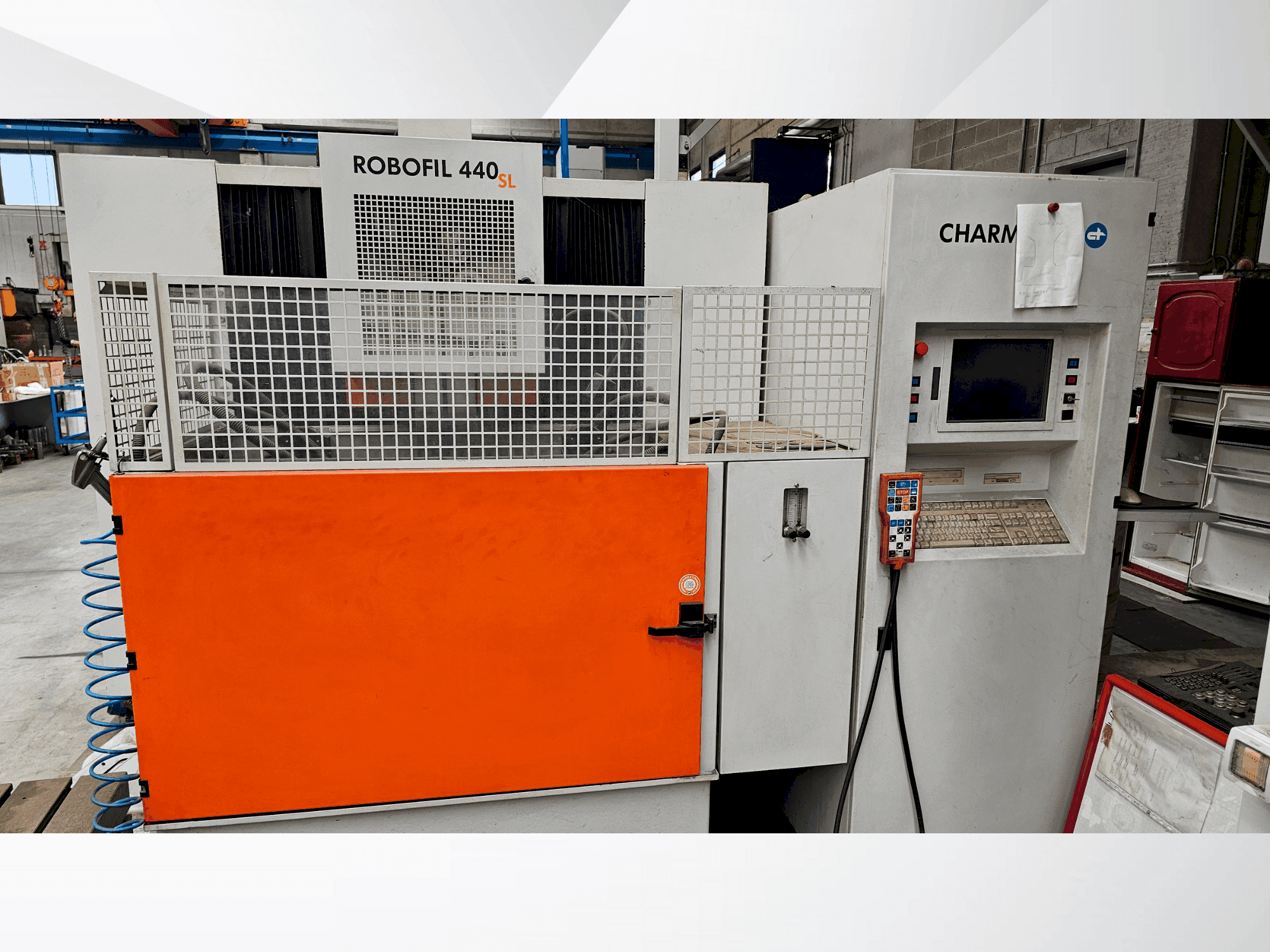 Makine CHARMILLES Robofil 440SL - Önden görünüm