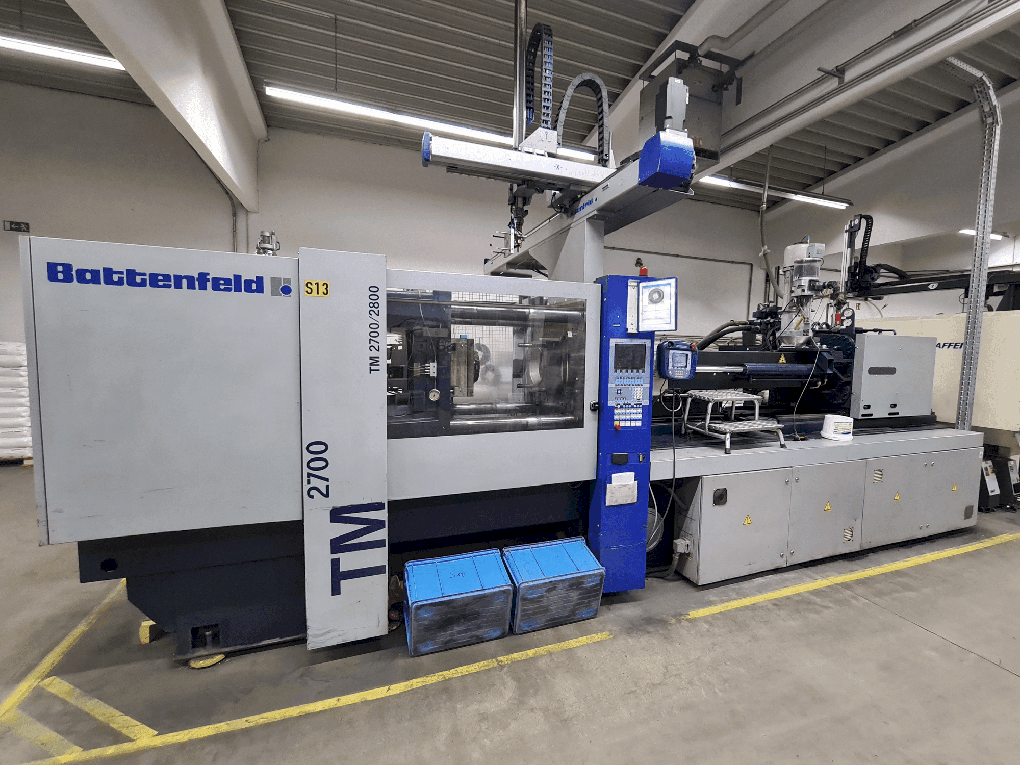 Makine Battenfeld TM 2700/2800 - Önden görünüm