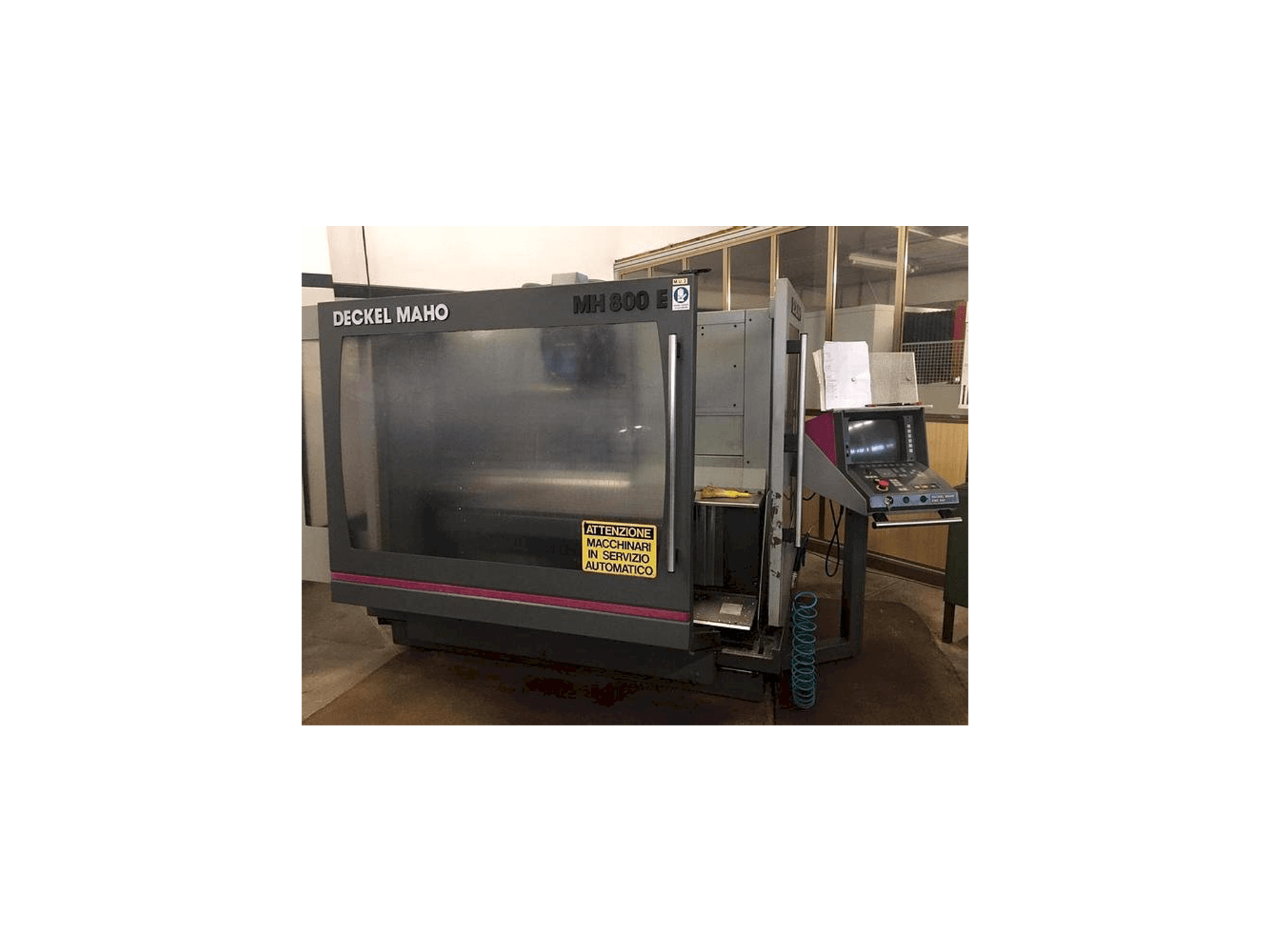 Makine DECKEL MAHO MH800E - Önden görünüm