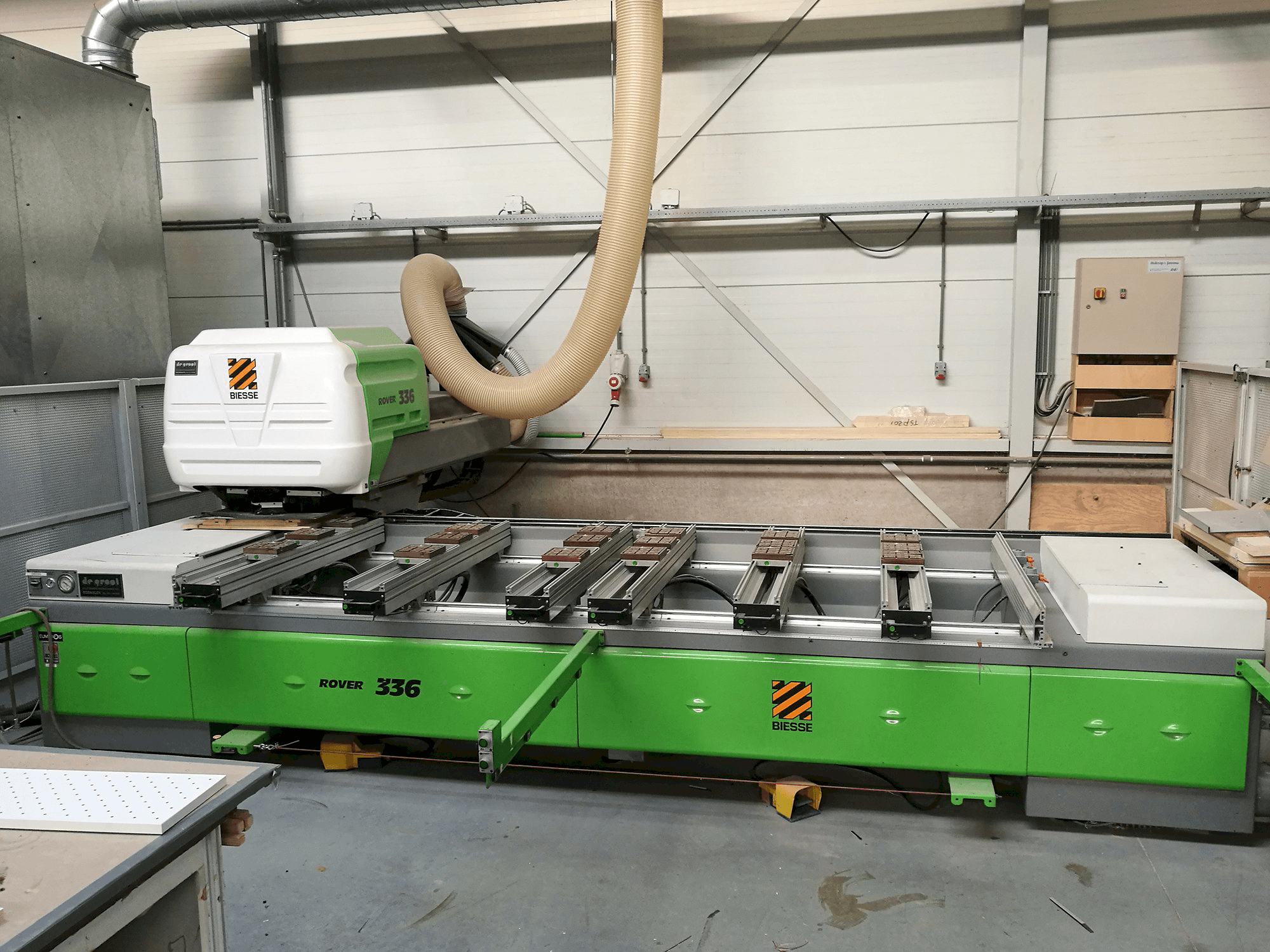 Makine BIESSE - Önden görünüm ROVER 336