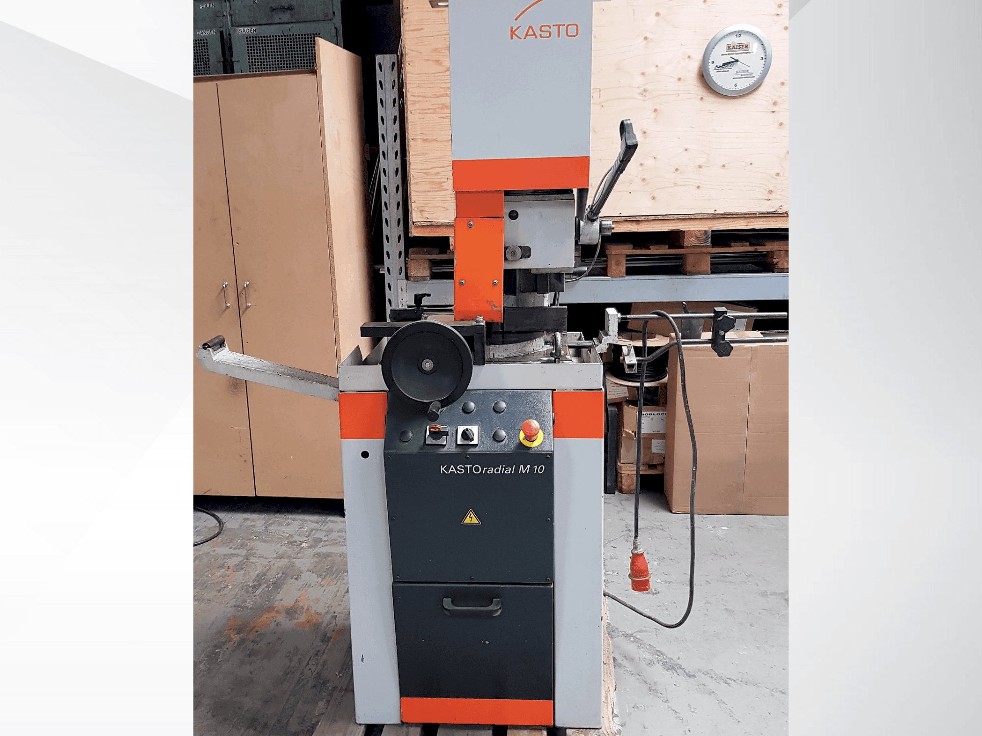 Makine KASTO Radial M10 - Önden görünüm