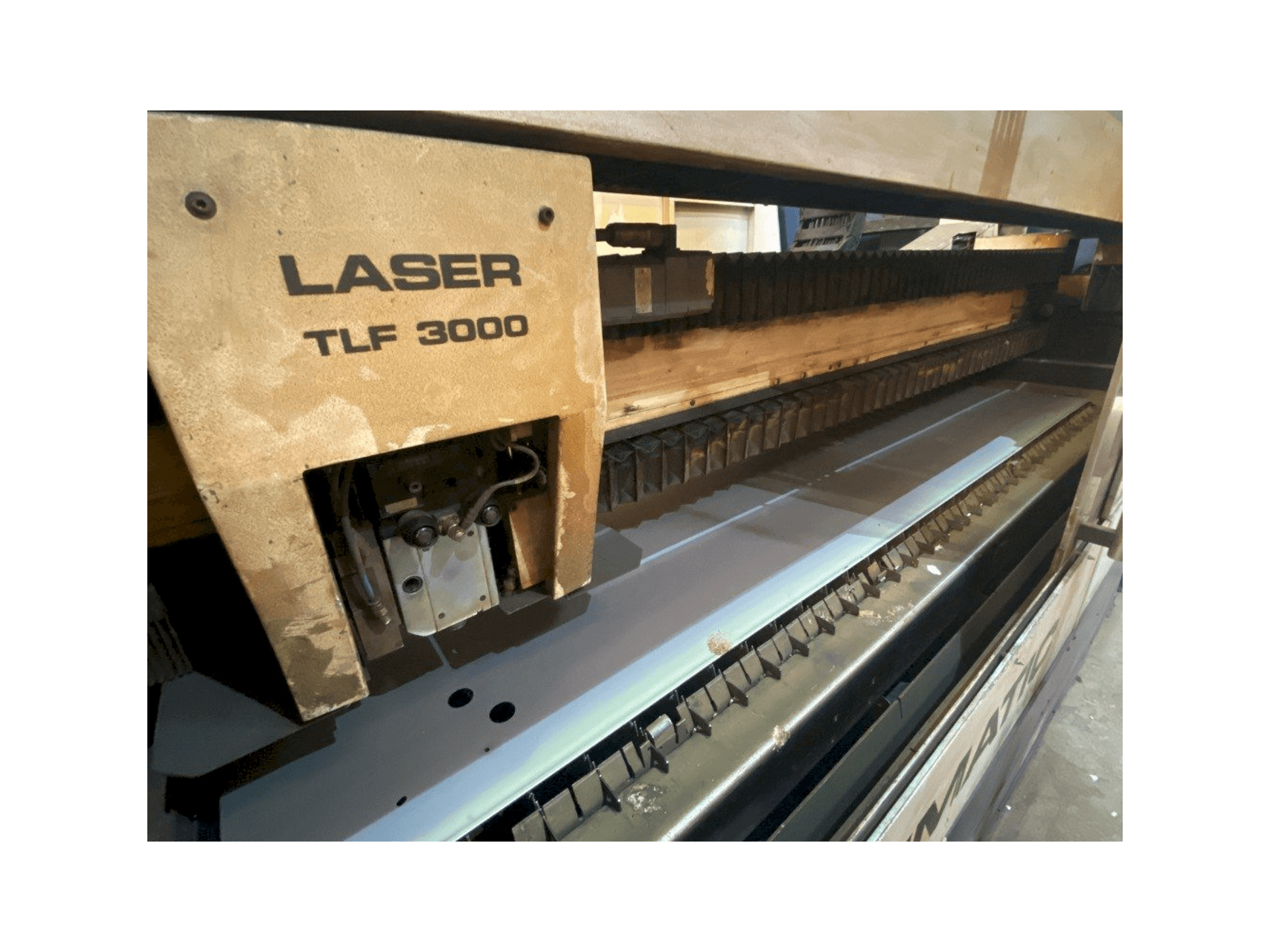 Makine Trumpf TRUMATIC L2530 - Önden görünüm