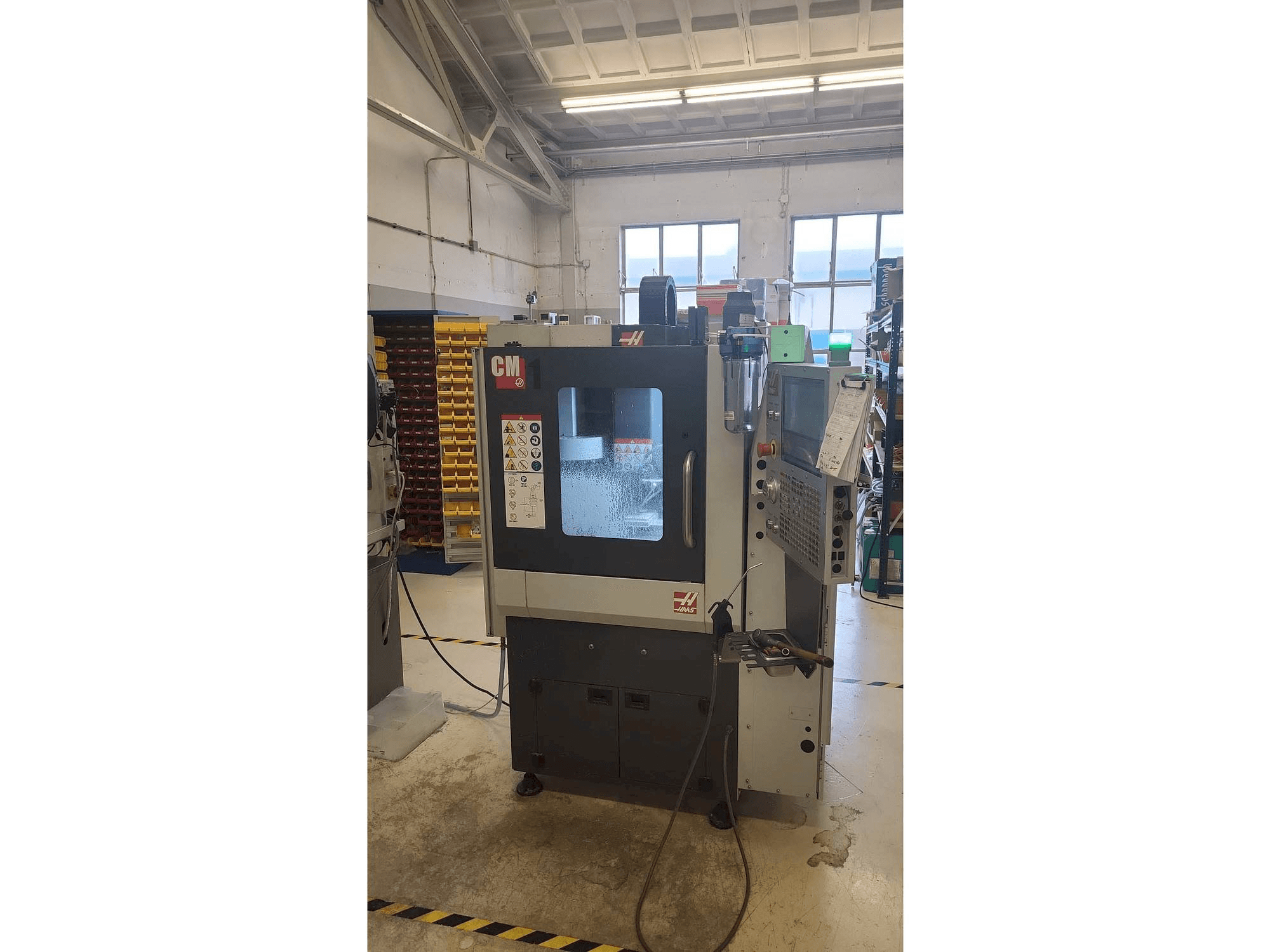 Makine HAAS CM-1 - Önden görünüm