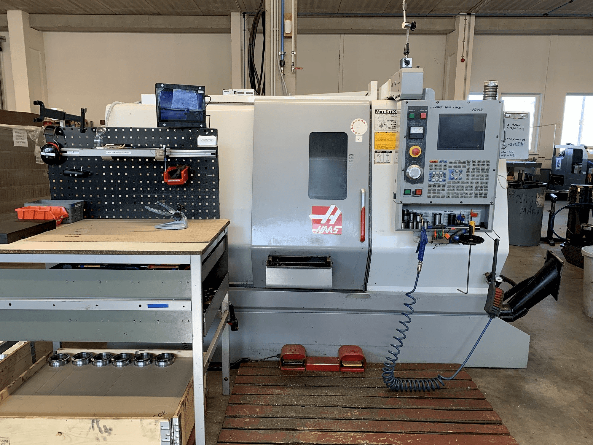 Makine HAAS SL-20 TCF - Önden görünüm