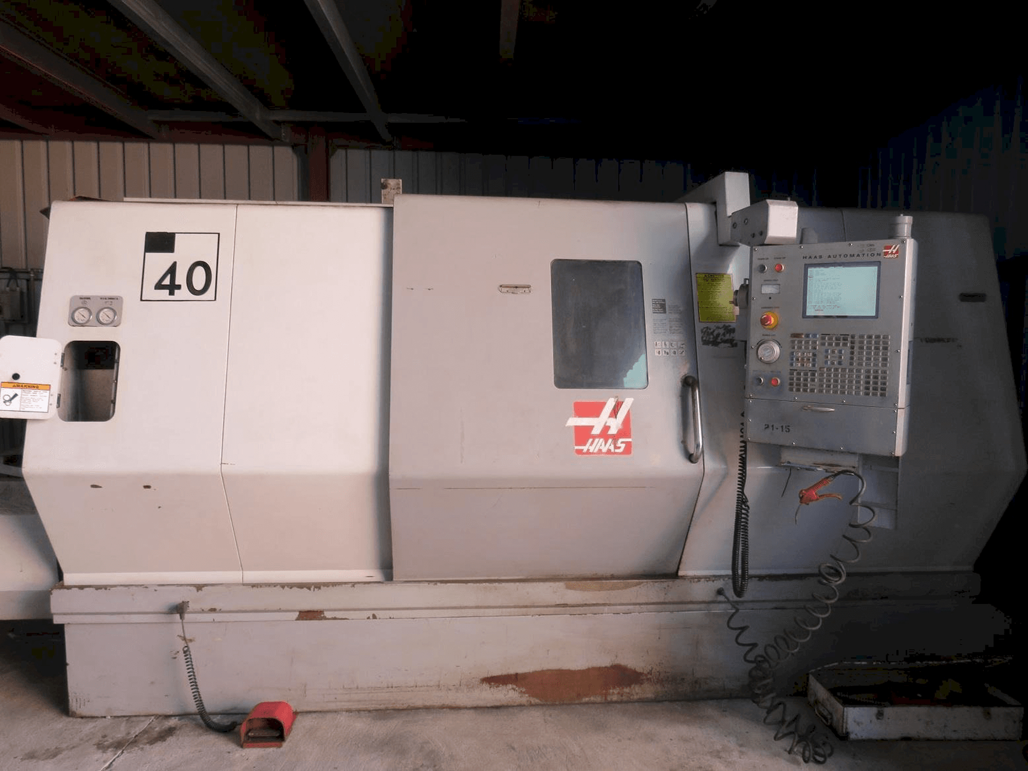Makine HAAS SL-40 - Önden görünüm