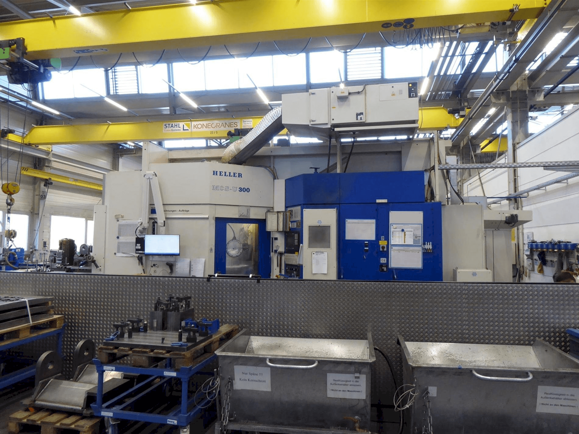 Makine HELLER MCS-U 300 - Önden görünüm